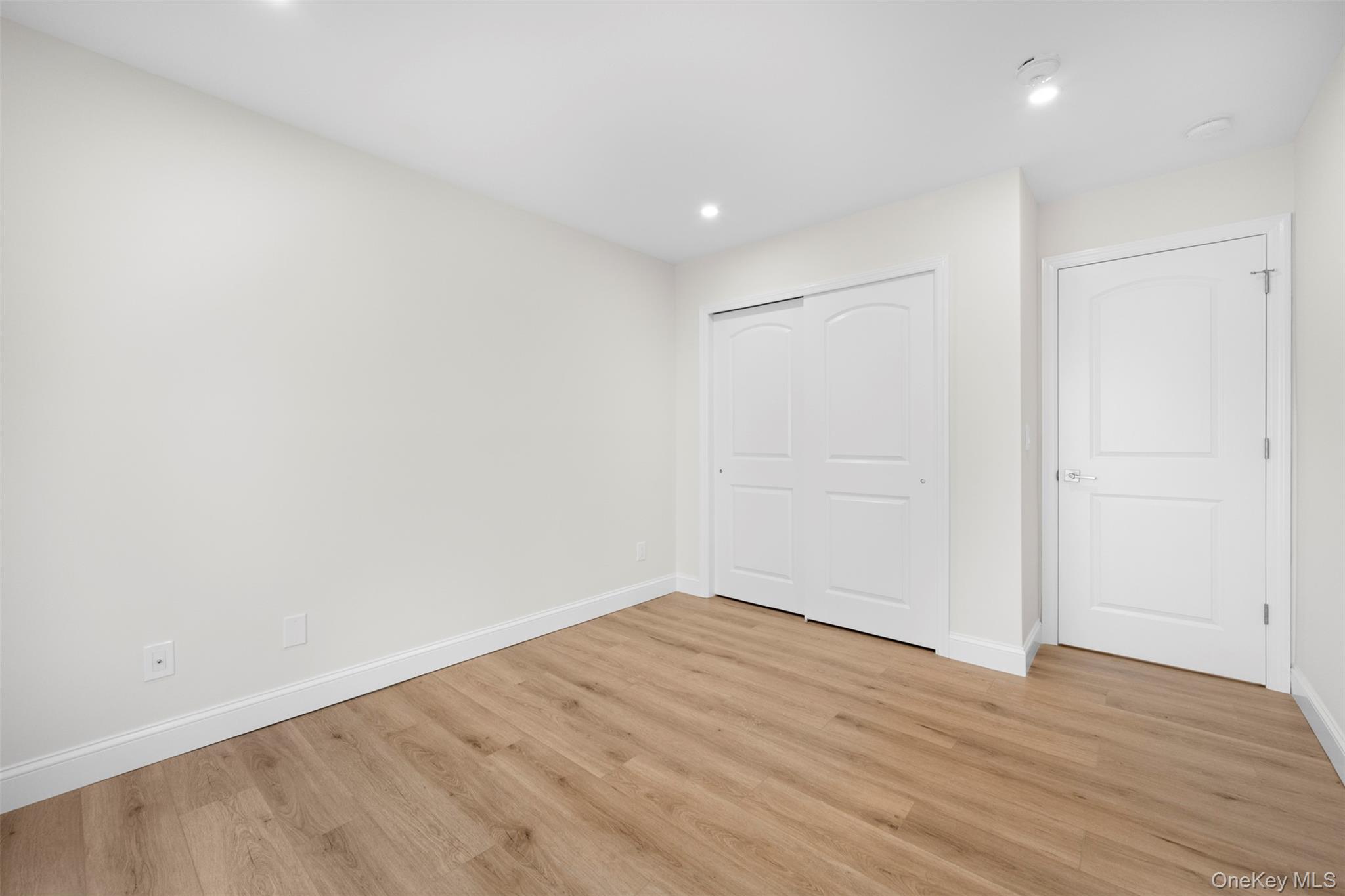 #19 photo, 48 Victorian Lane, Саффолк ‖ Medford , NY 11763