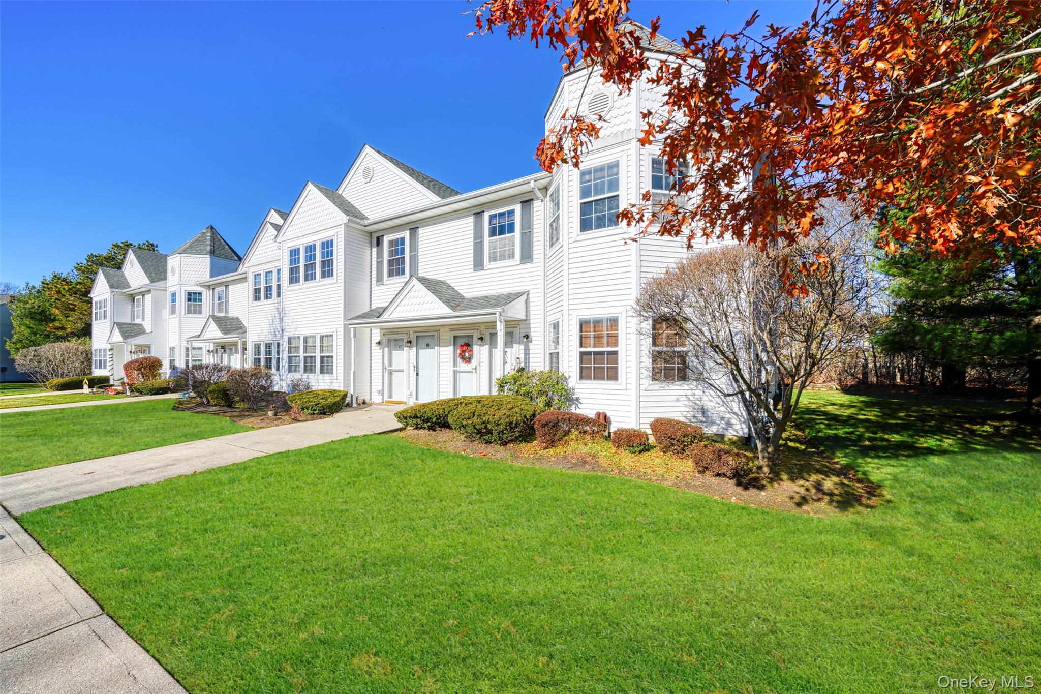 #2 photo, 48 Victorian Lane, Саффолк ‖ Medford , NY 11763