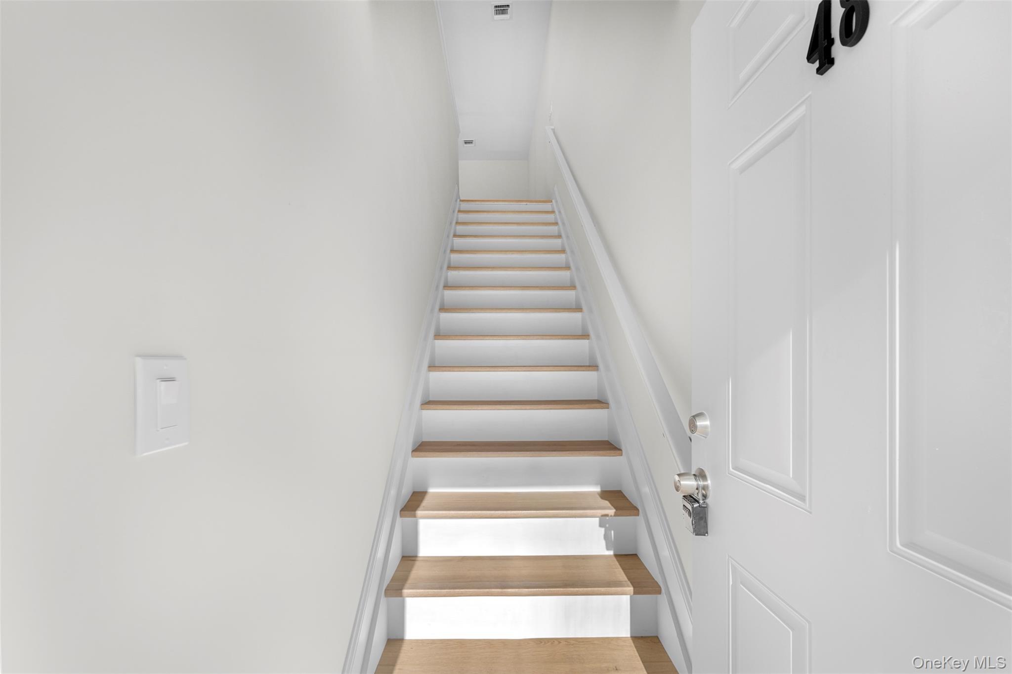 #20 photo, 48 Victorian Lane, Саффолк ‖ Medford , NY 11763