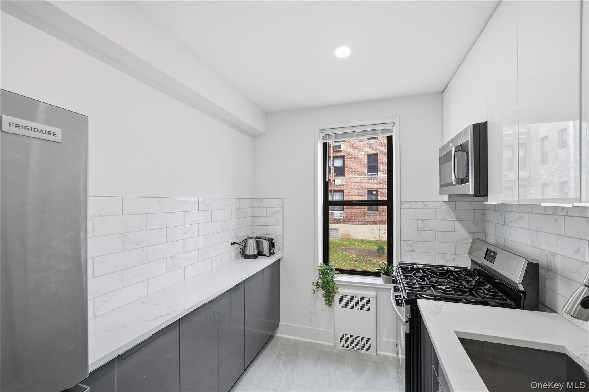 #11 photo, 226-26 Union Turnpike, 뉴욕퀸즈 Bayside , NY 11364