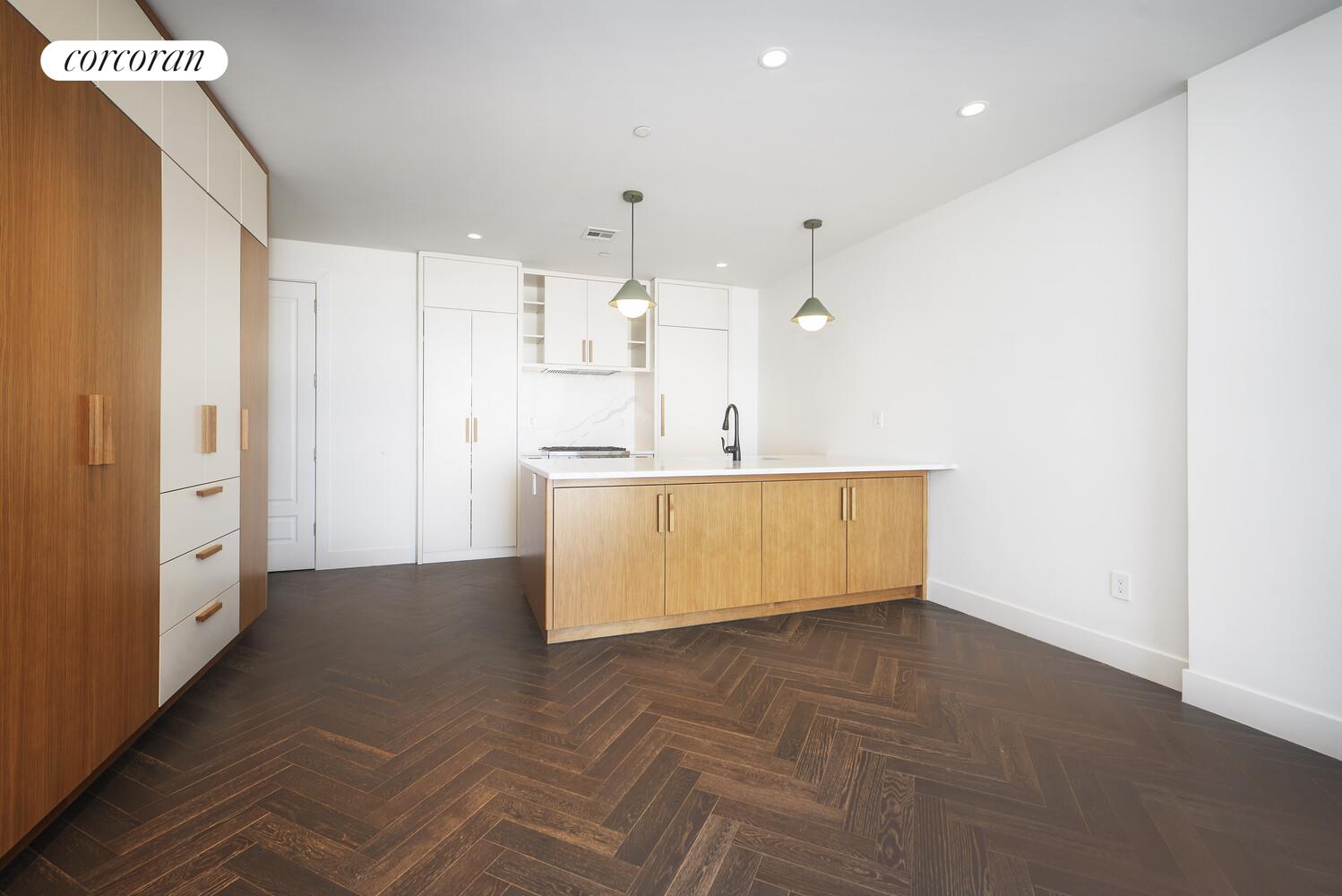 #4 photo, Long Island City, कुईंस Long Island City , NY 11101