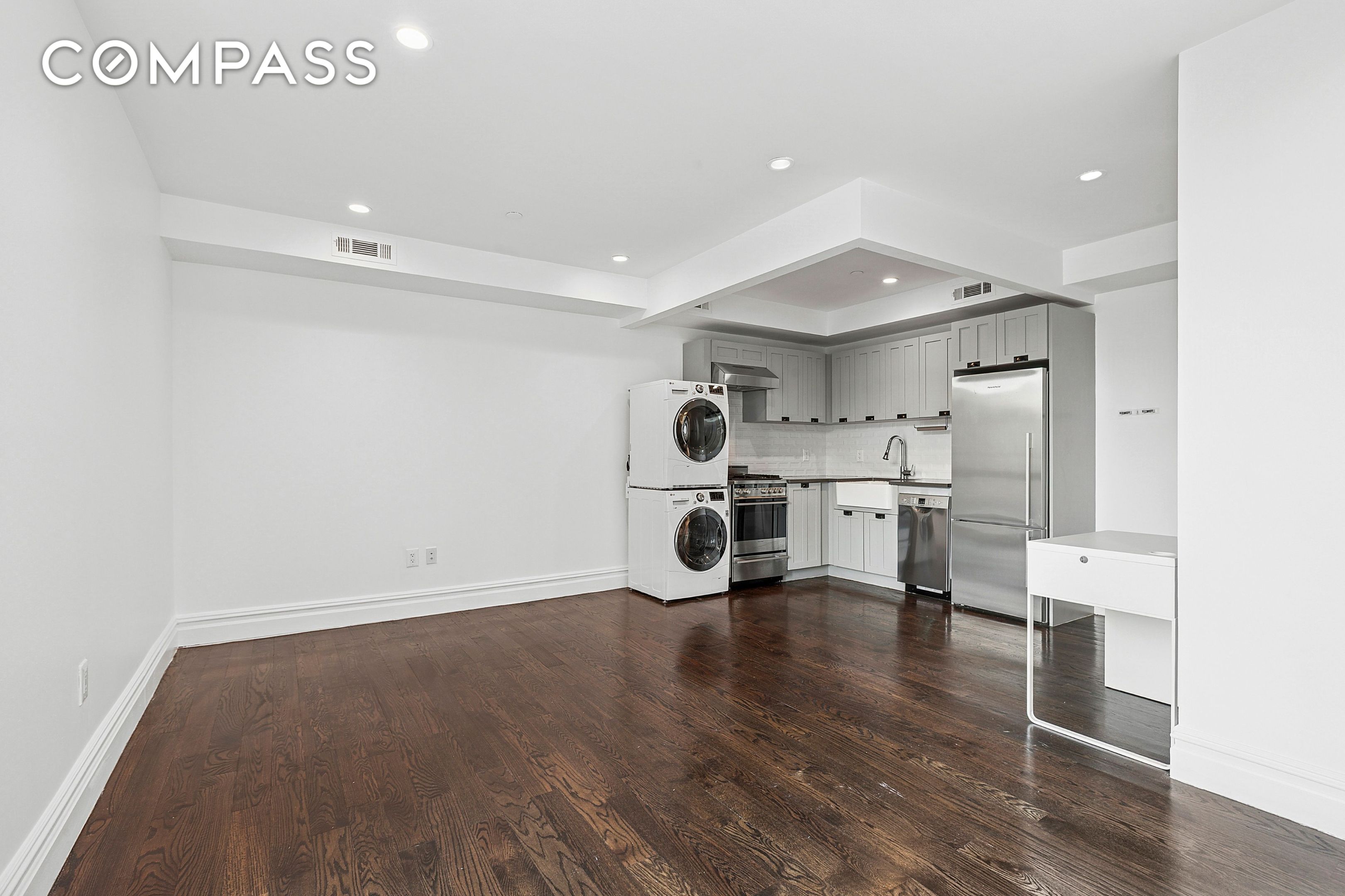 #2 photo, 1255 Bushwick Avenue, 브루클린 Bushwick , NY 11207