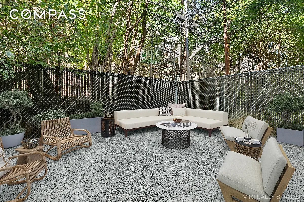 #12 photo, Ridgewood, कुईंस Ridgewood , NY 11385