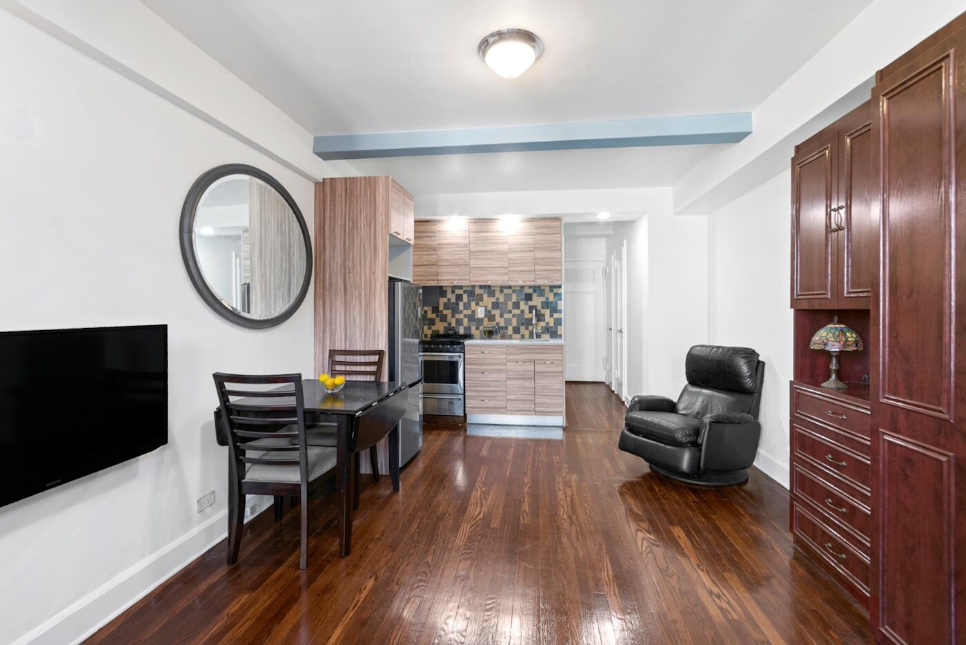 #1 photo, 320 E 42ND Street, 曼哈顿 Murray Hill , NY 10017