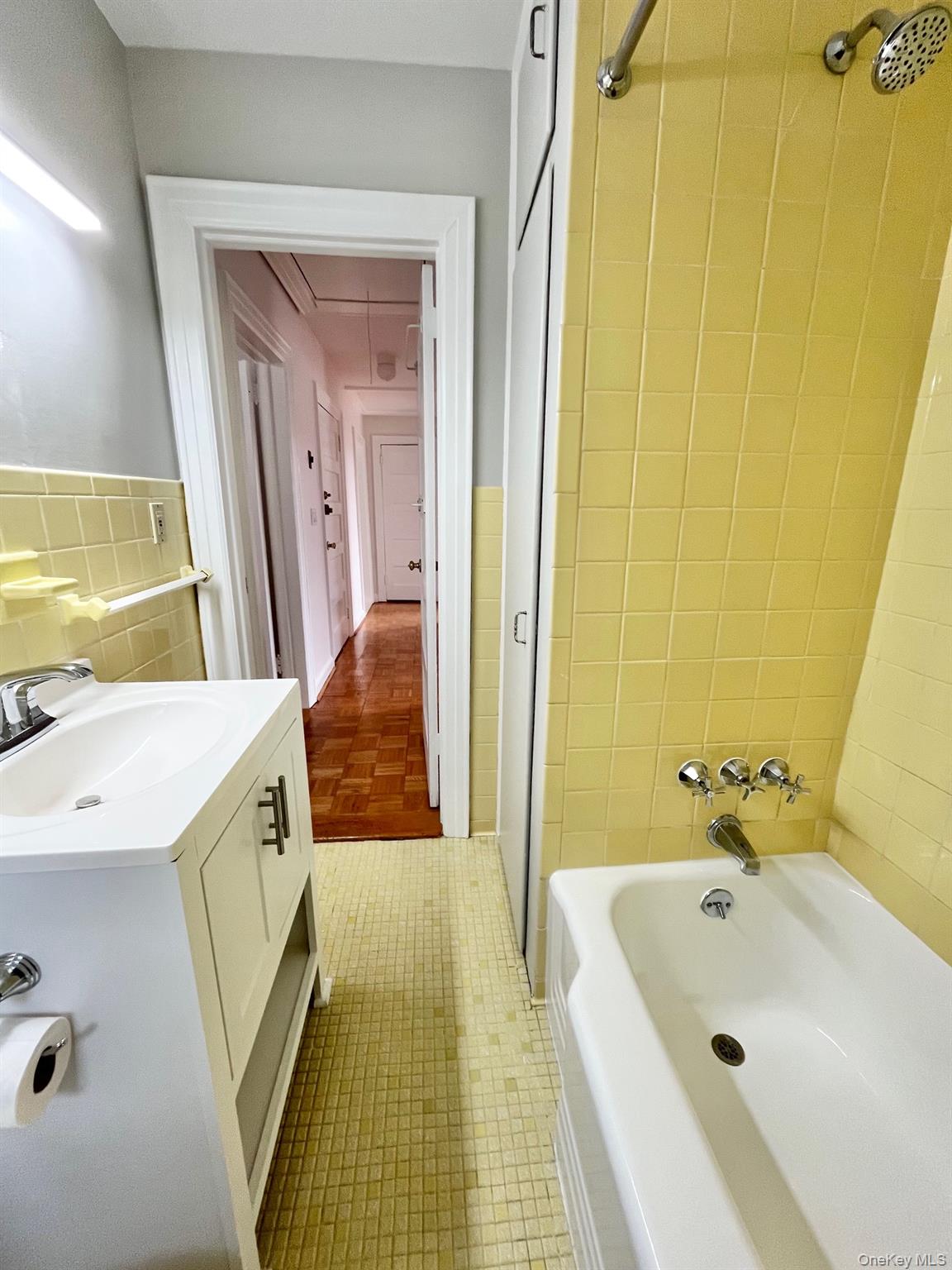 #18 photo, 93 Myrtle Boulevard, Larchmont , NY 10538