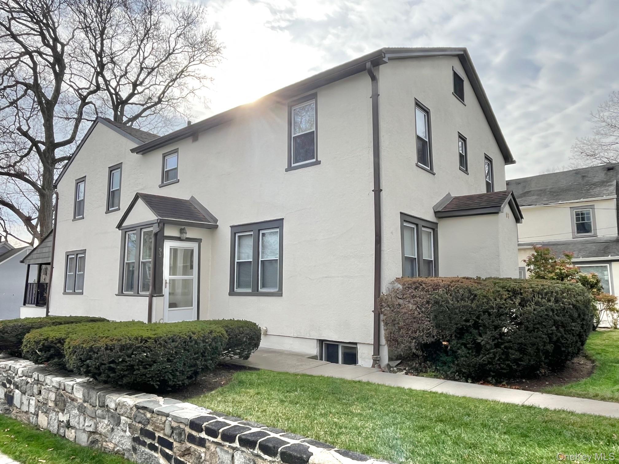 #2 photo, 93 Myrtle Boulevard, Larchmont , NY 10538