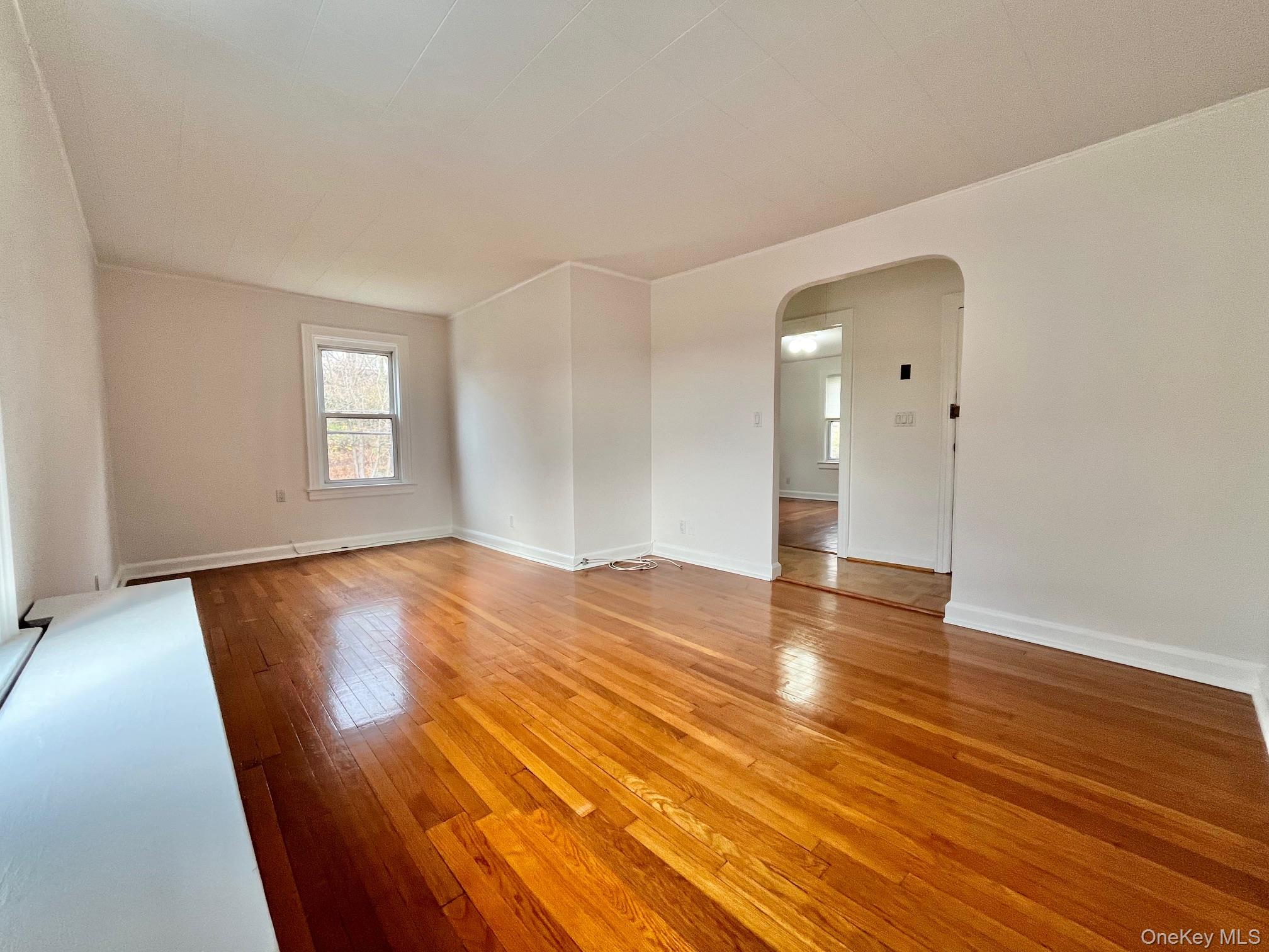 #9 photo, 93 Myrtle Boulevard, Larchmont , NY 10538