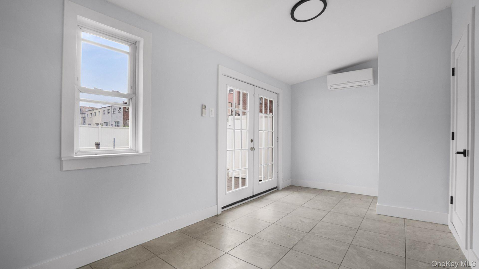 #14 photo, 2738 Miles Avenue, 브롱크스 Bronx , NY 10465