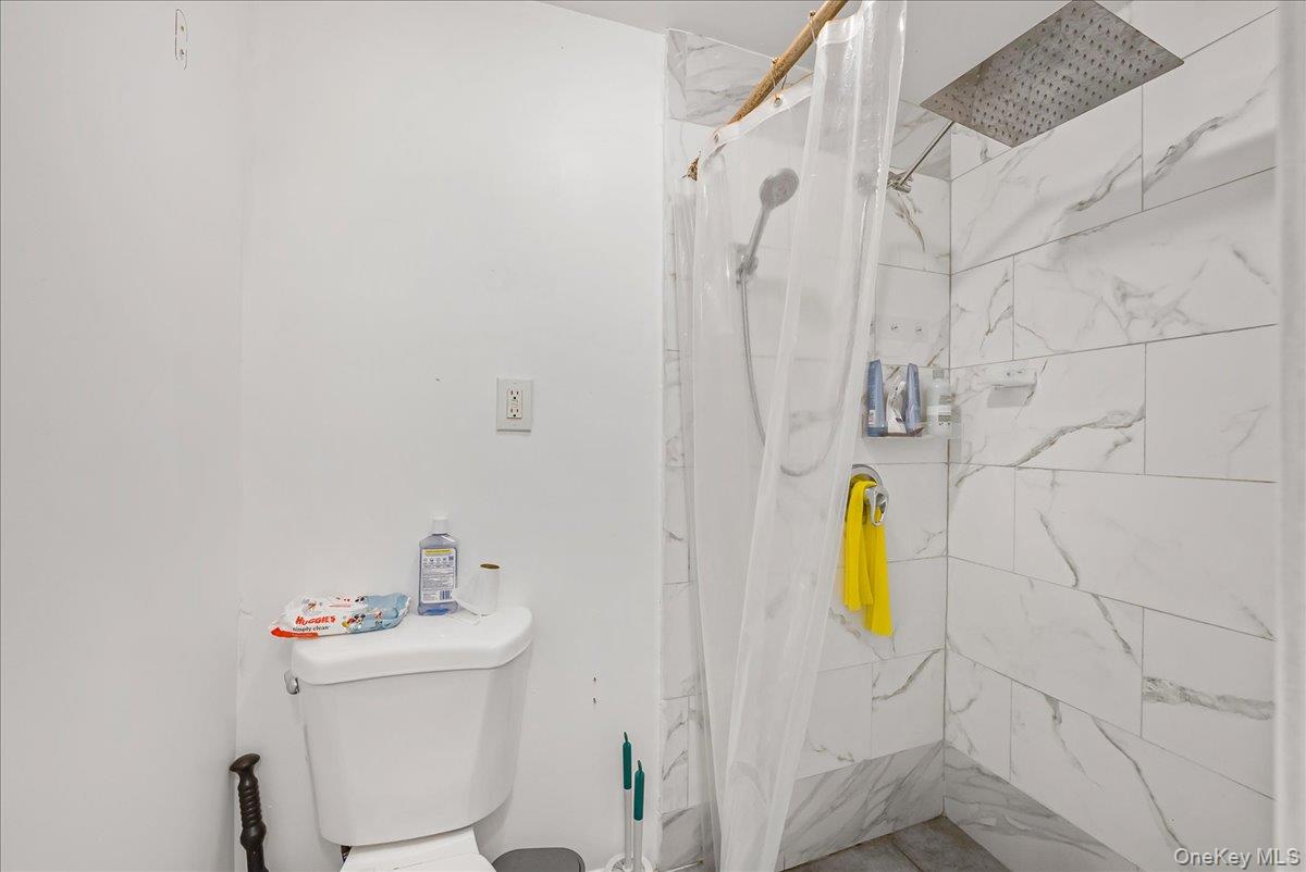 #17 photo, 1526 Kennellworth Place, Бронкс ‖ Bronx , NY 10465