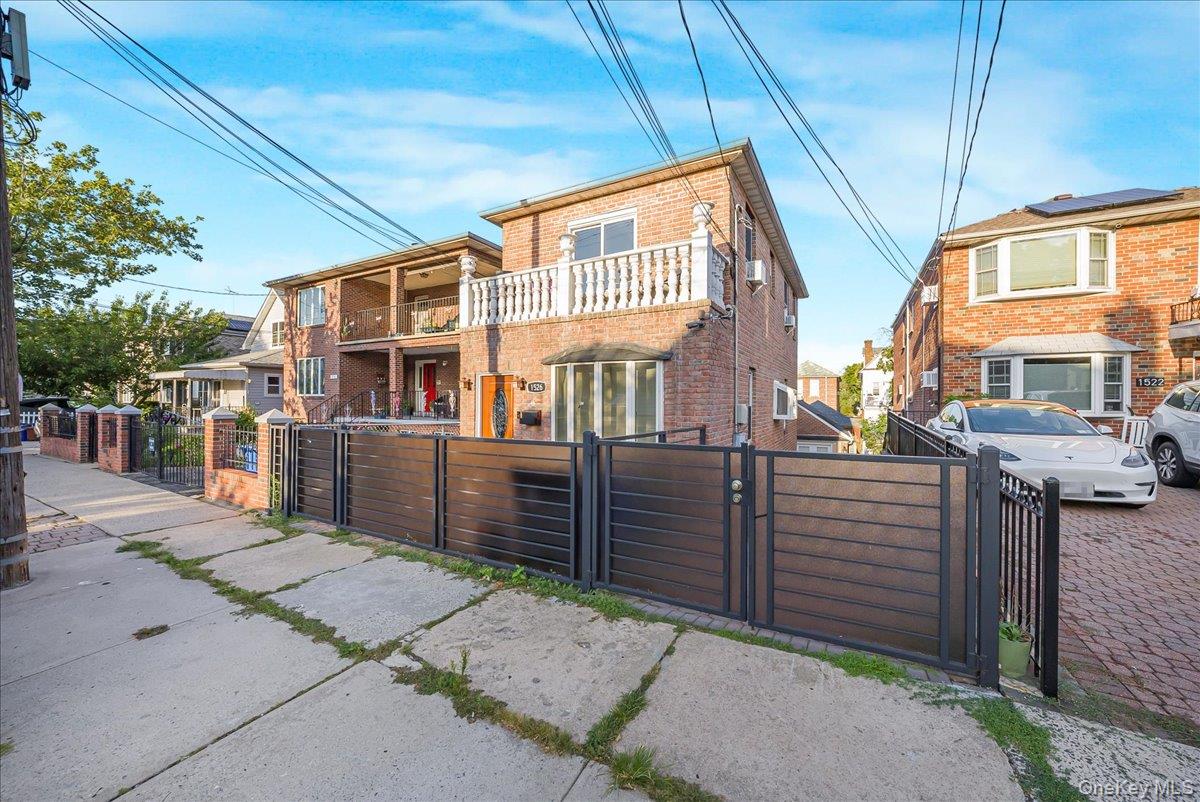 #8 photo, 1526 Kennellworth Place, Бронкс ‖ Bronx , NY 10465