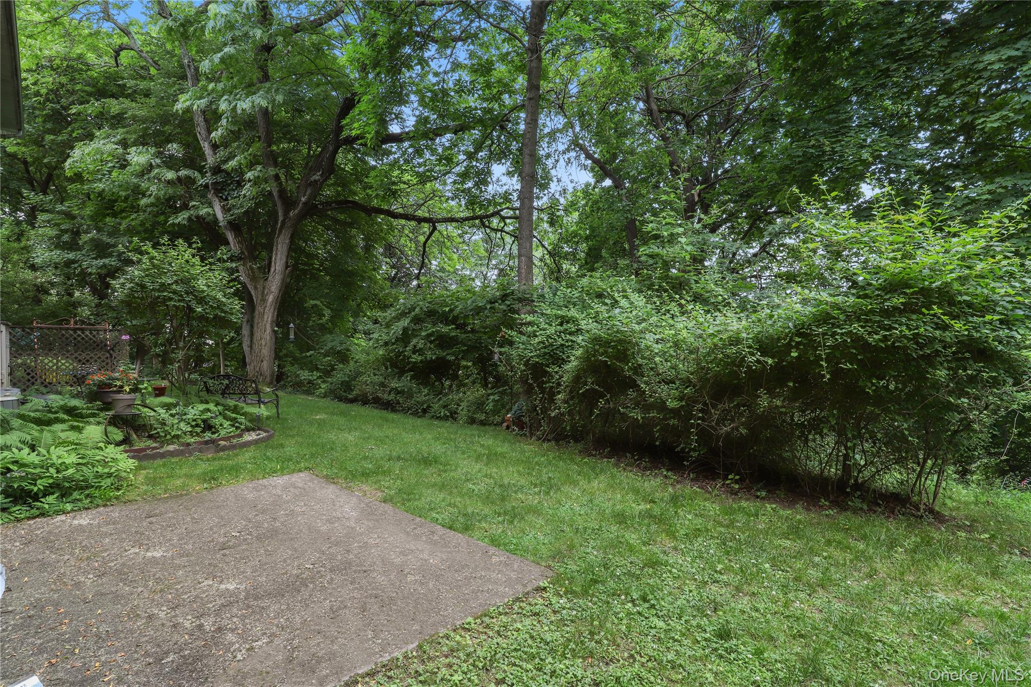 #11 photo, 140 N Broadway, Irvington , NY 10533