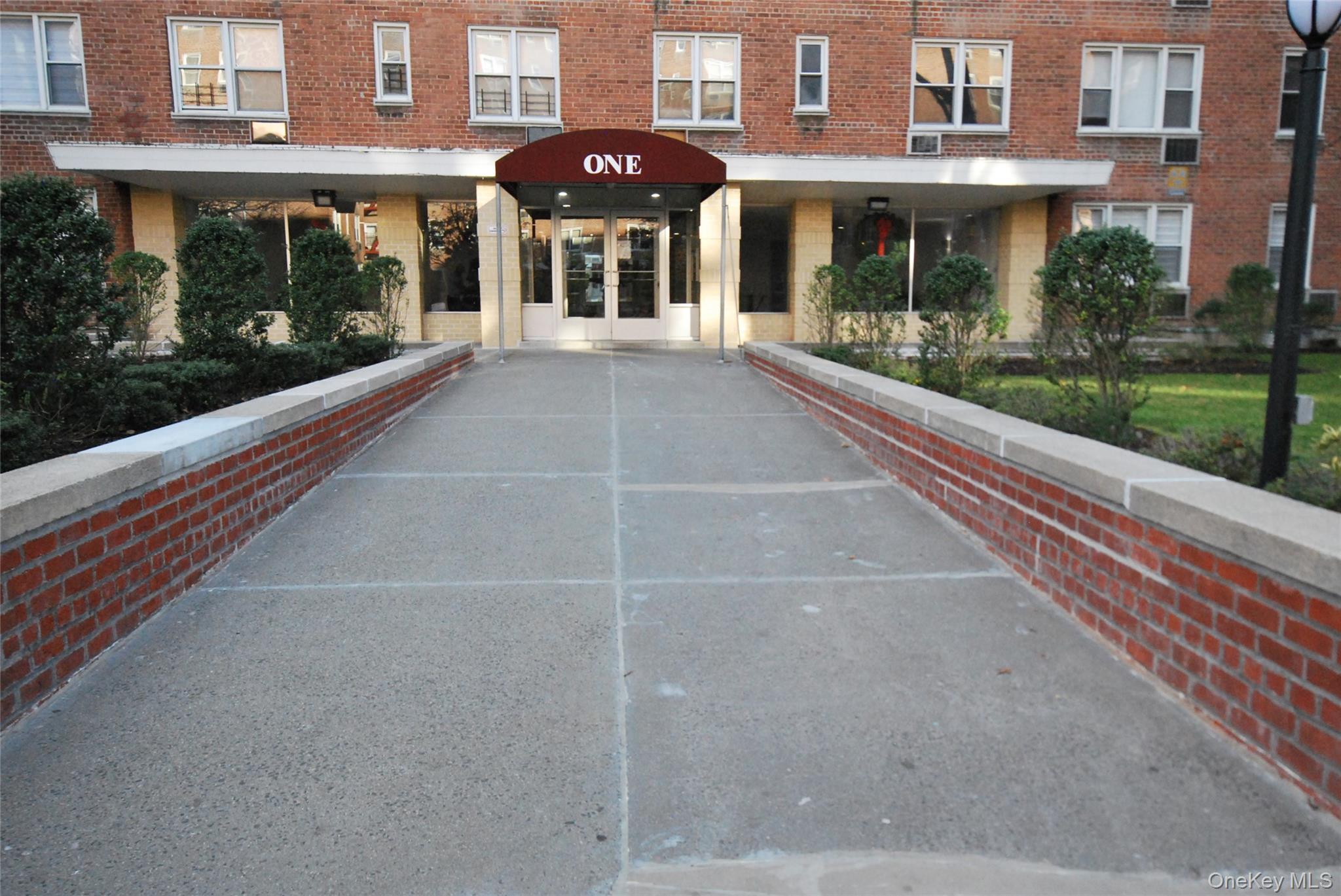 #18 photo, 1 Sadore Lane, 纽约州 Yonkers , NY 10710