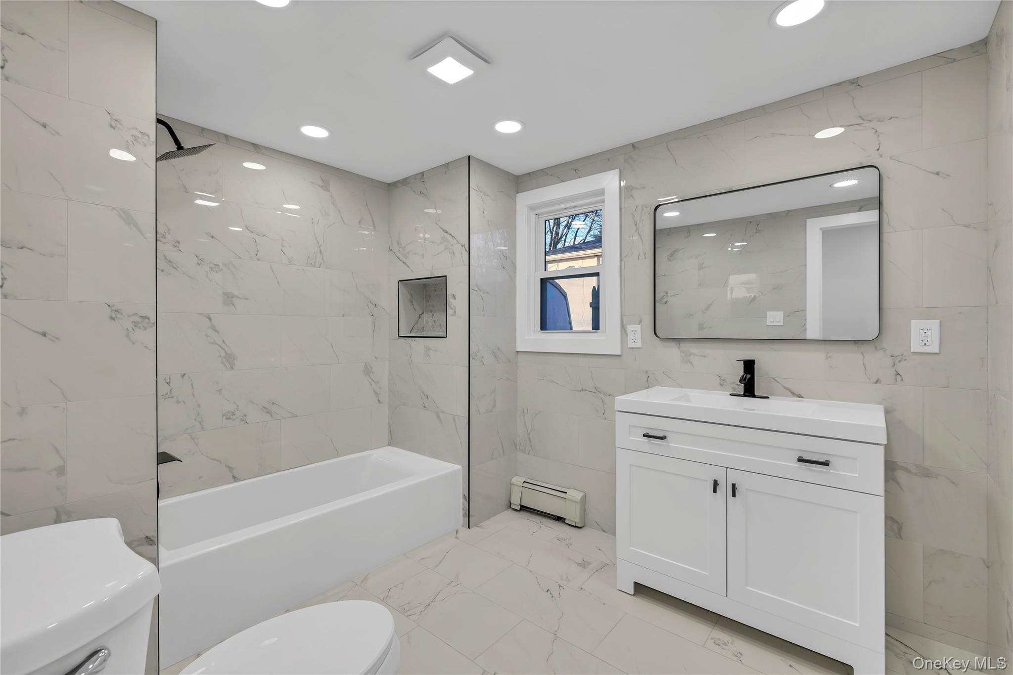 #13 photo, 21 John Drive, سوفولك Farmingville , NY 11738