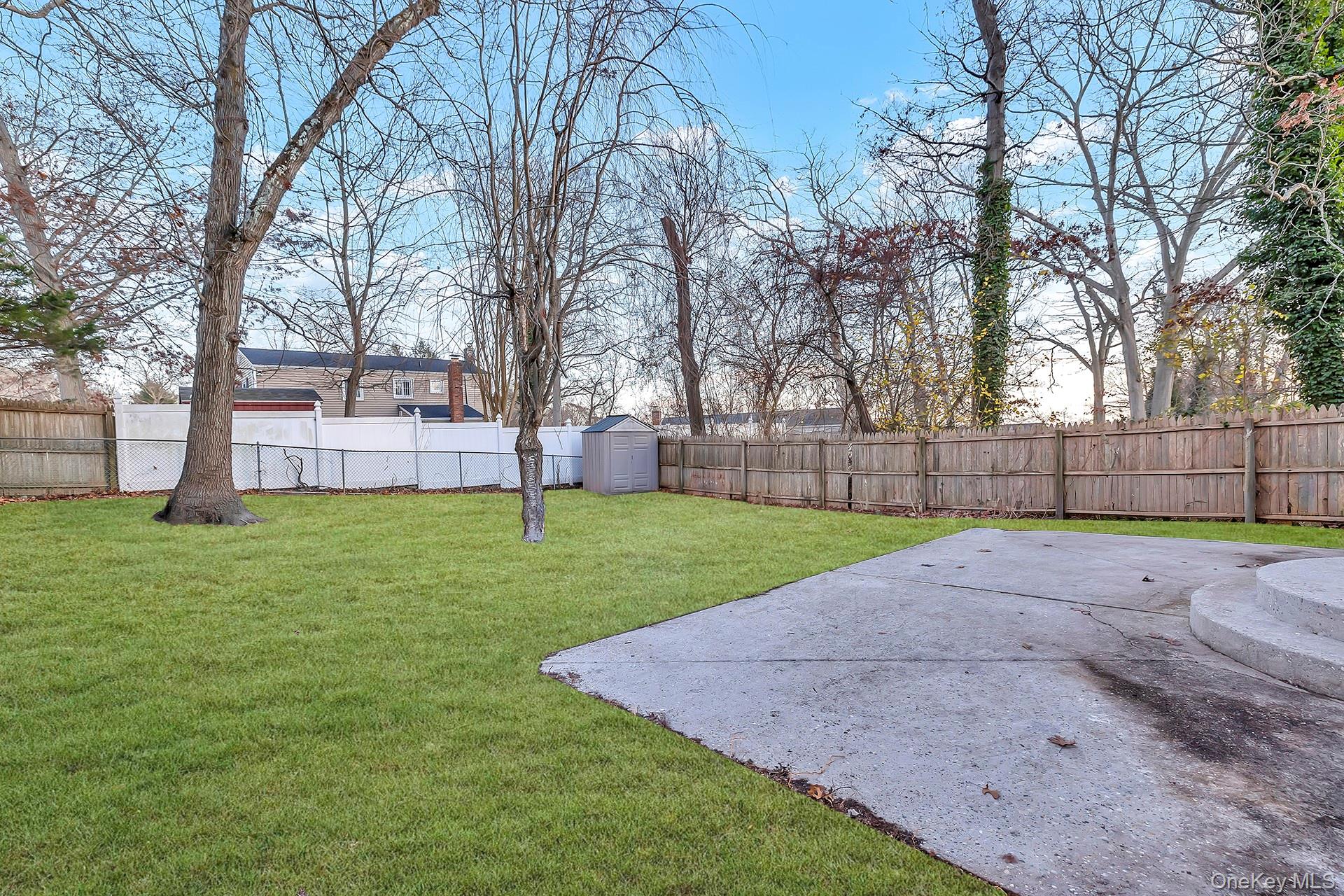 #6 photo, 21 John Drive, سوفولك Farmingville , NY 11738