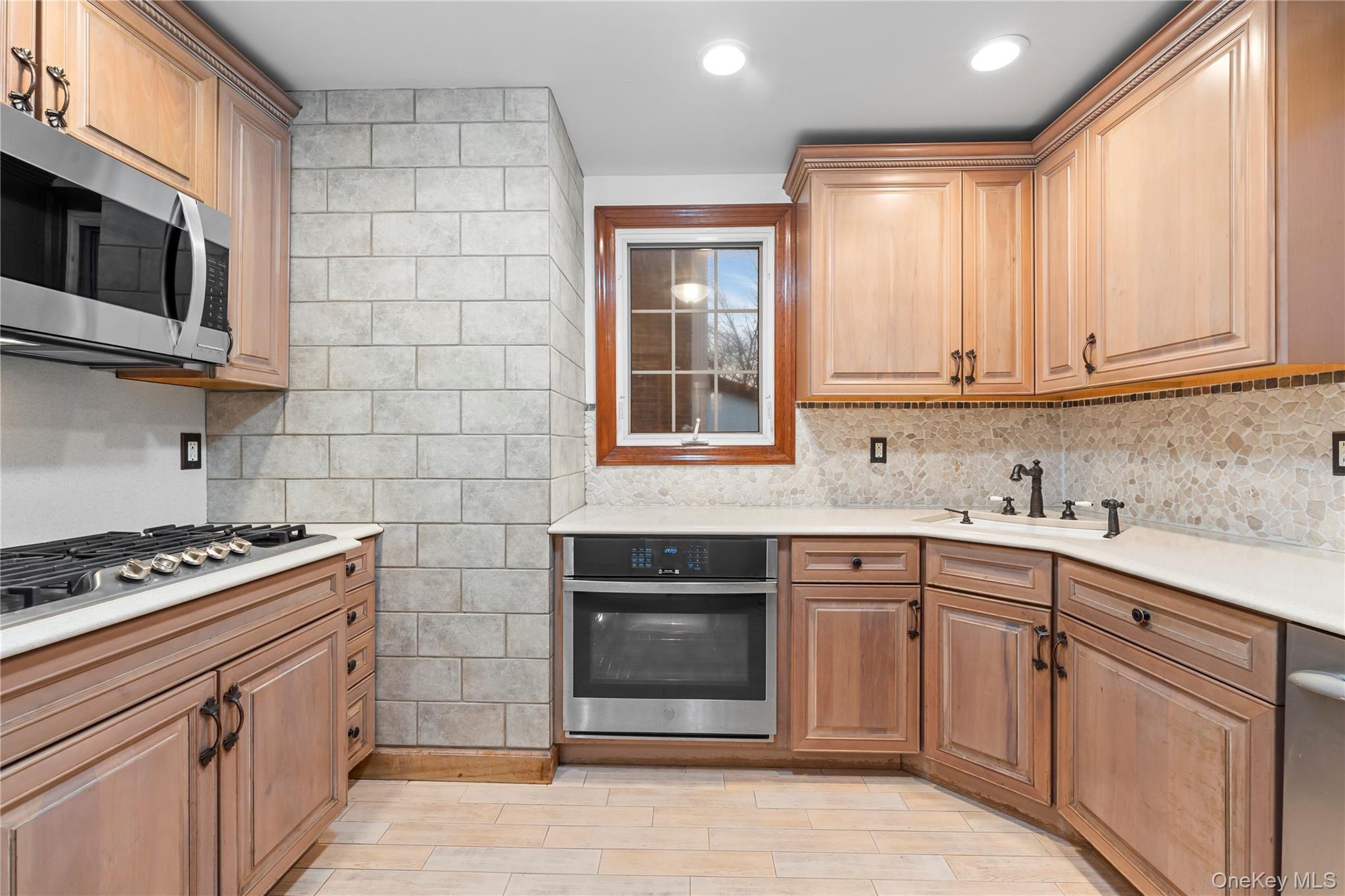 #18 photo, 247-23 91st Avenue, كوينز Bellerose , NY 11426