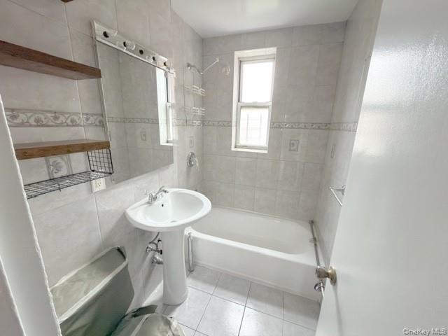 #12 photo, 59-30 108 Street, كوينز Corona , NY 11368