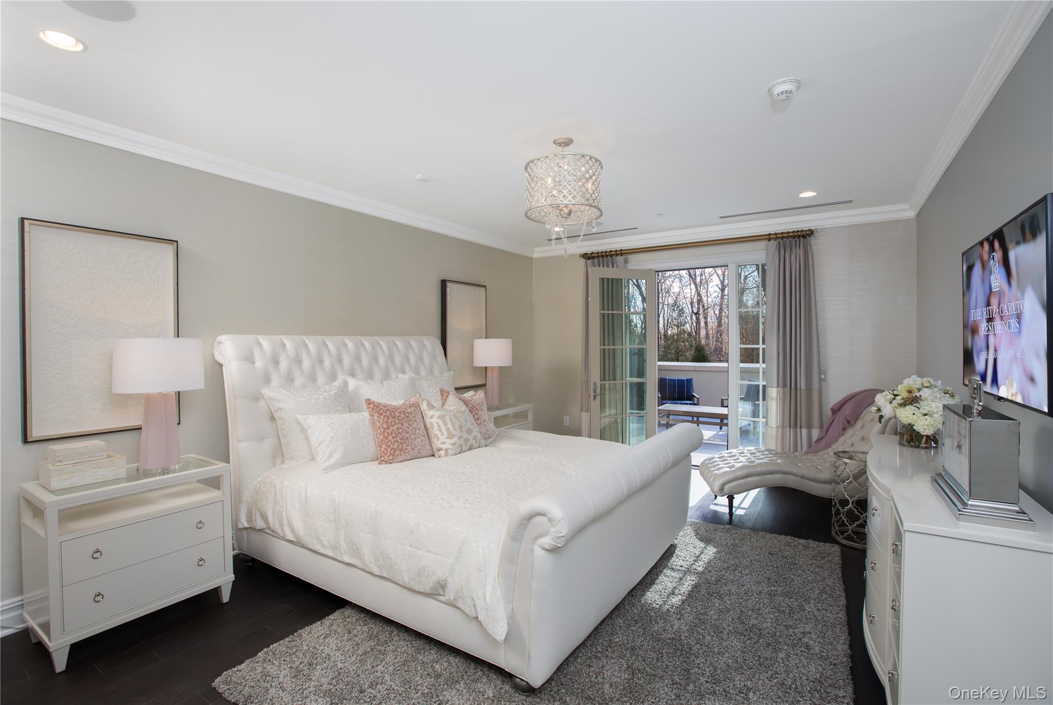 #16 photo, 3000 Royal Court, ناسو North Hills , NY 11040