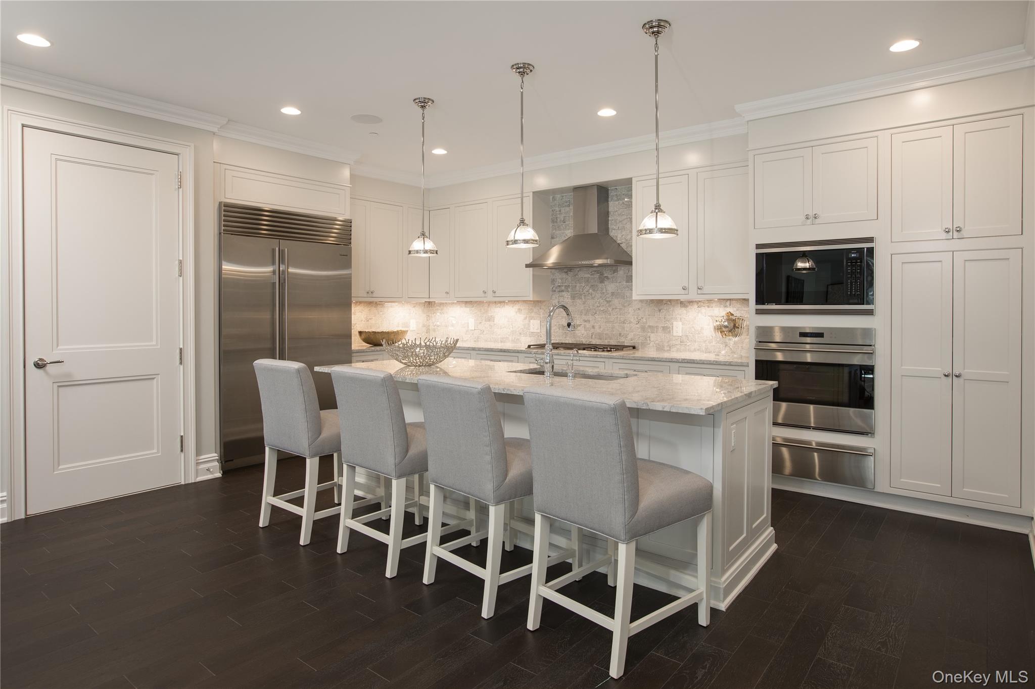 #7 photo, 3000 Royal Court, ناسو North Hills , NY 11040