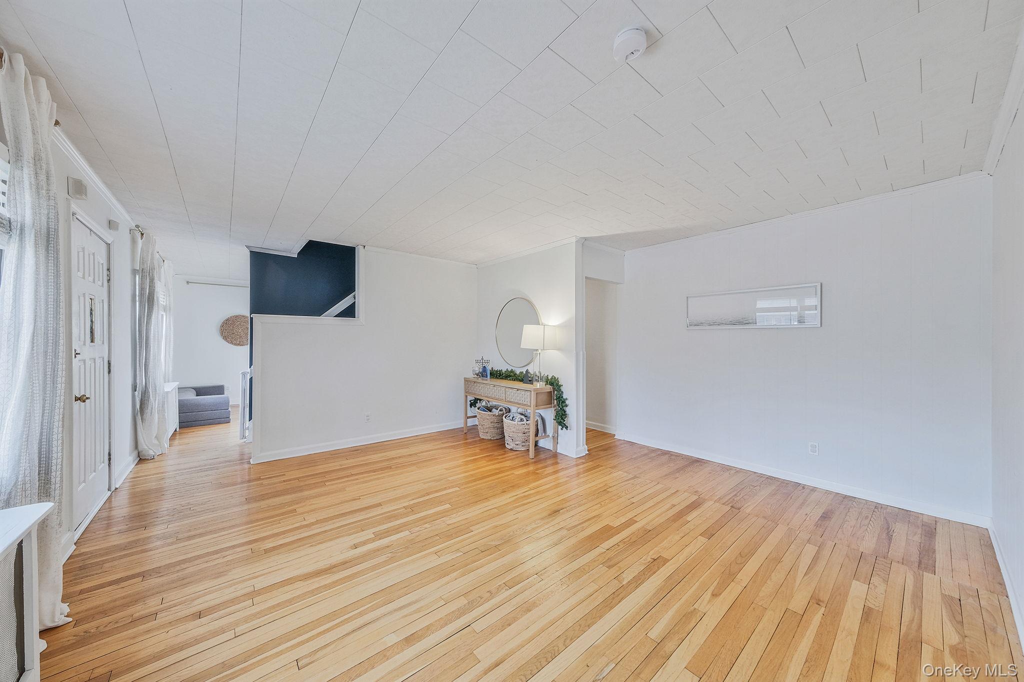 #7 photo, 114 Monroe Avenue, Patchogue , NY 11772