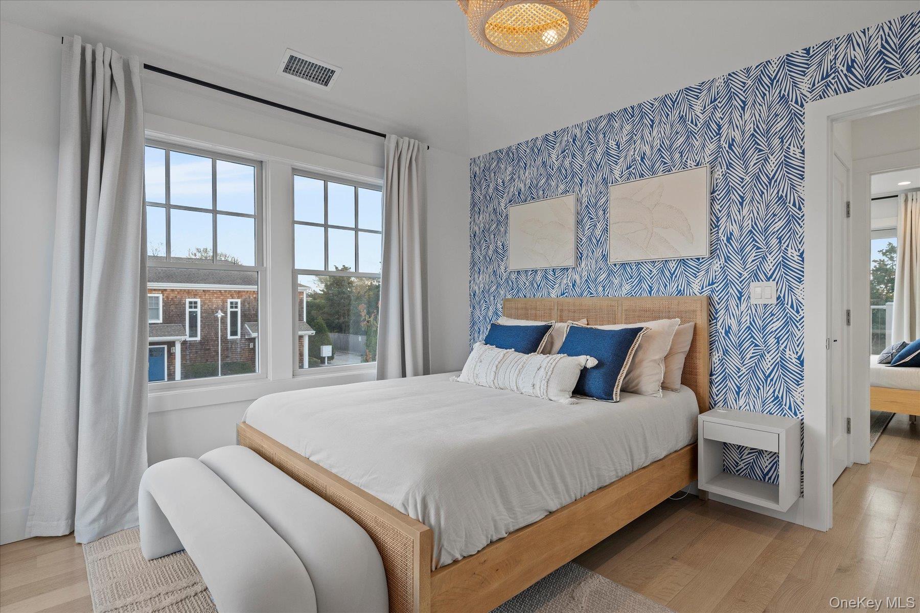 #10 photo, 68 Foster Avenue, سوفولك Hampton Bays , NY 11946