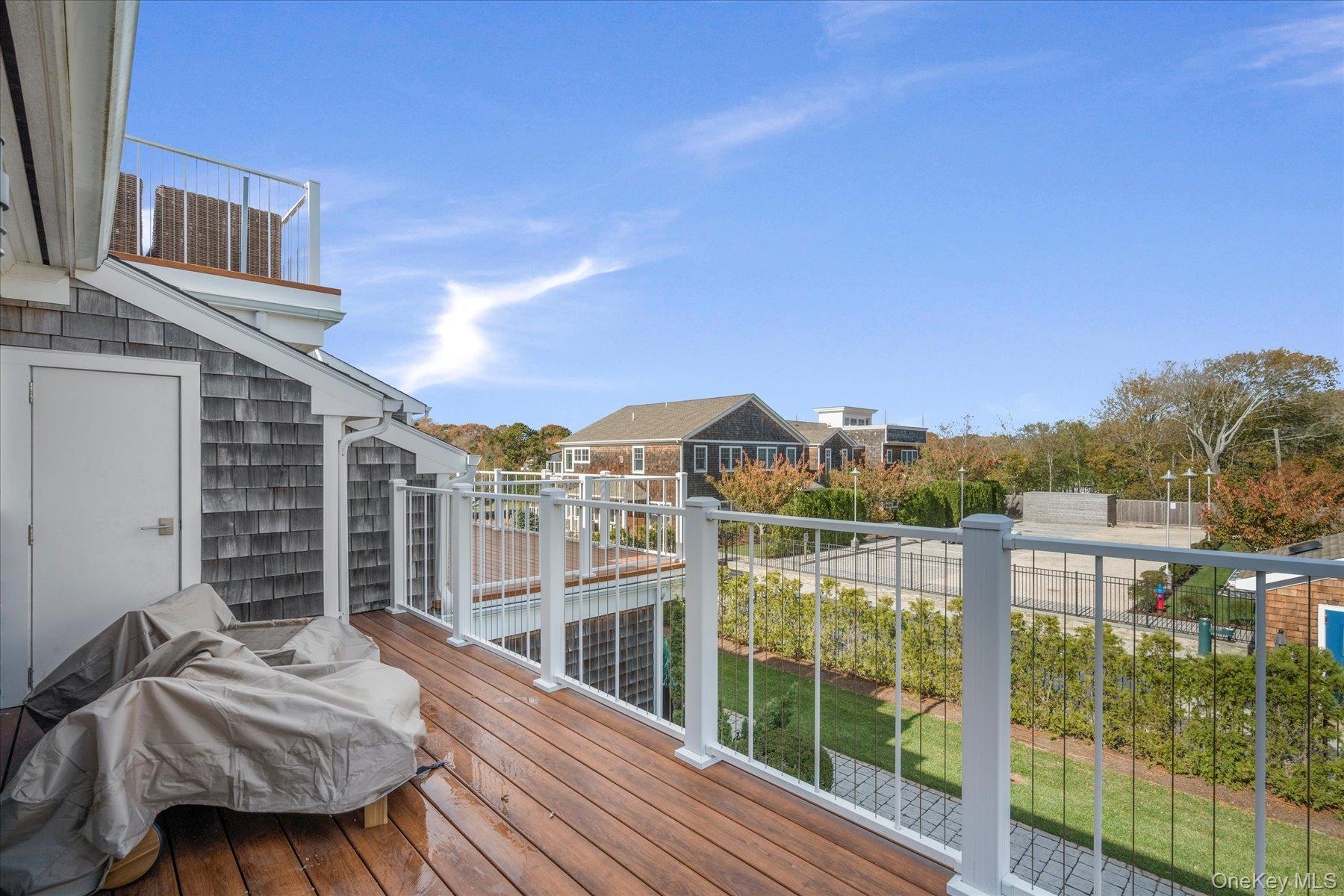 #12 photo, 68 Foster Avenue, سوفولك Hampton Bays , NY 11946