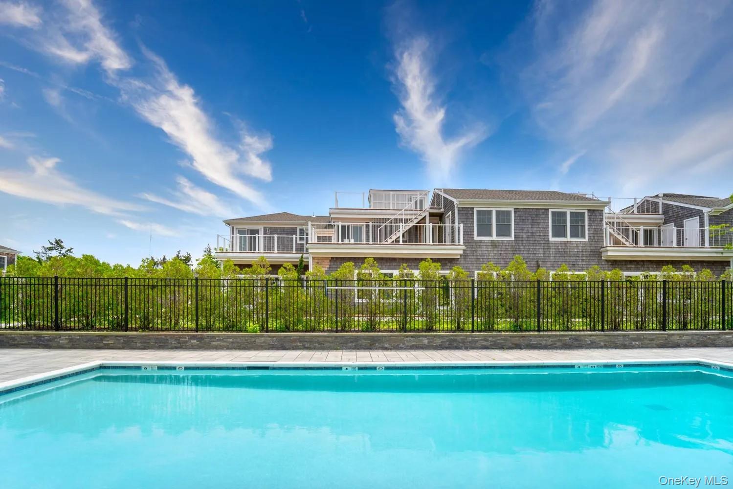 #14 photo, 68 Foster Avenue, سوفولك Hampton Bays , NY 11946