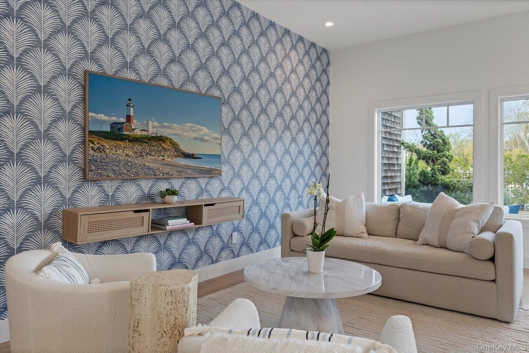 #6 photo, 68 Foster Avenue, سوفولك Hampton Bays , NY 11946