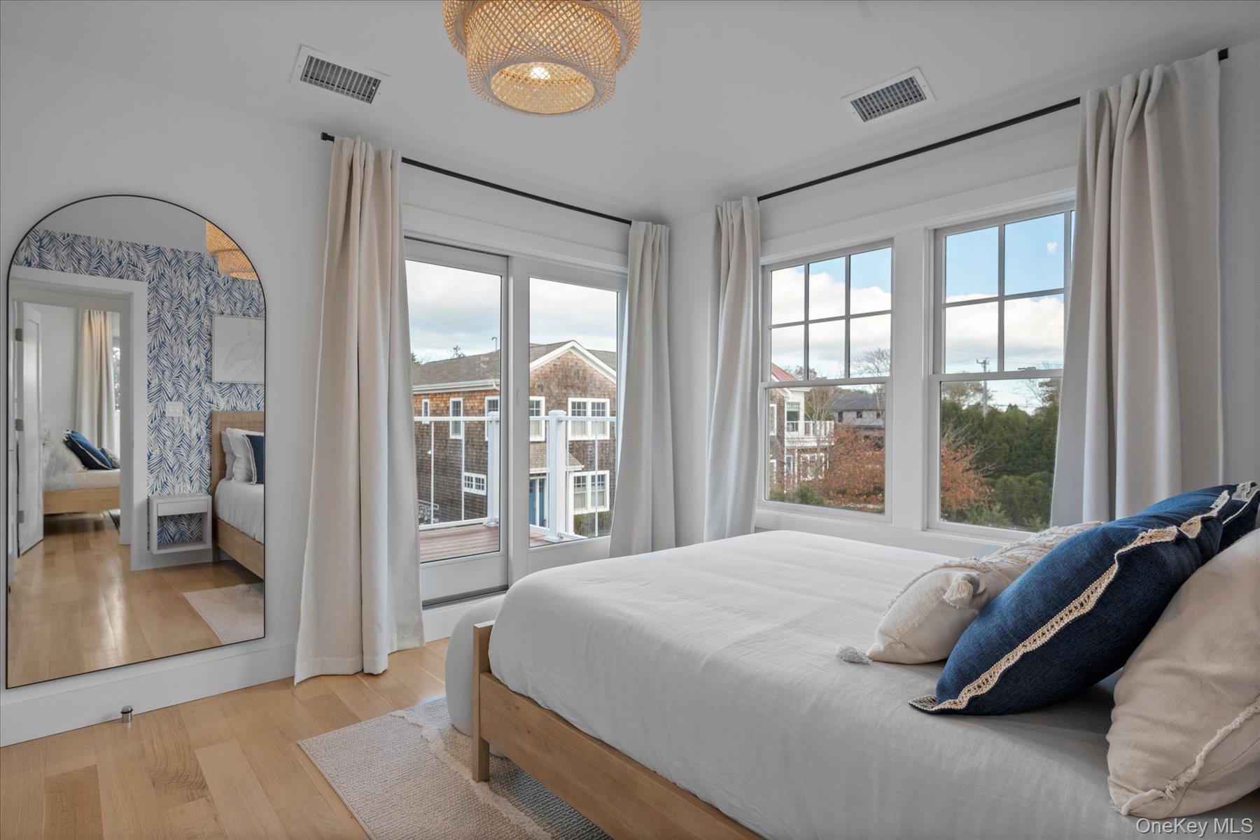 #9 photo, 68 Foster Avenue, سوفولك Hampton Bays , NY 11946