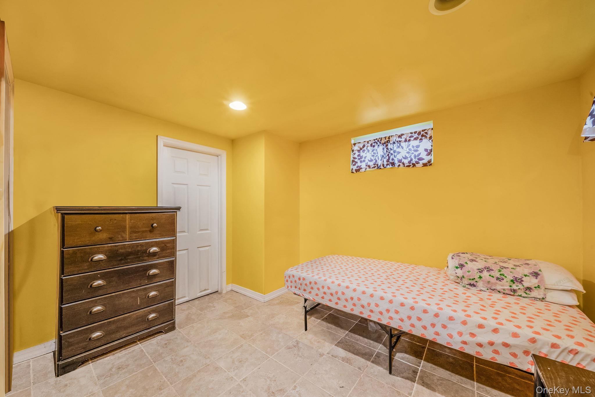 #18 photo, 3109 Devon Avenue, سوفولك Medford , NY 11763