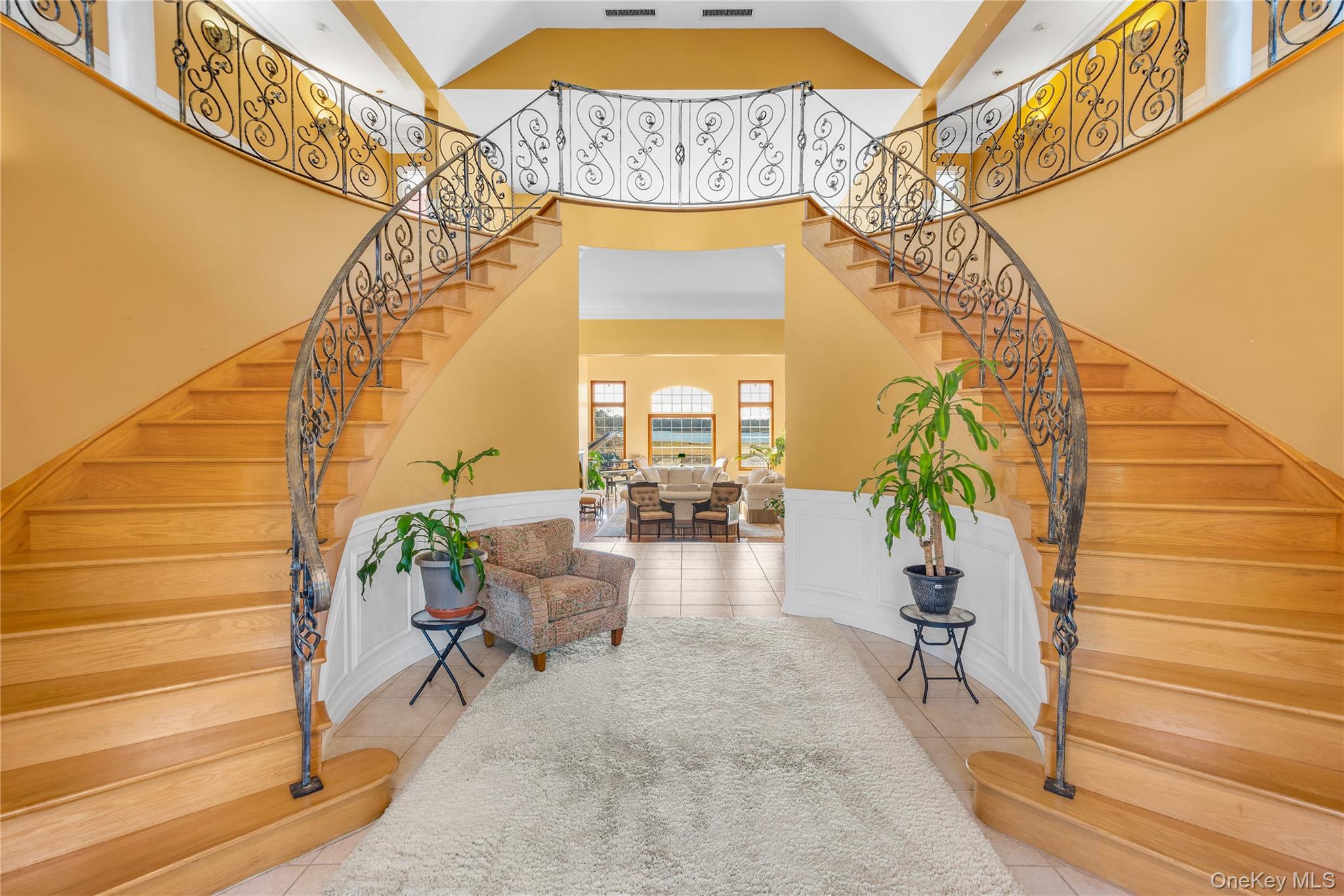 #4 photo, 28 Old Neck Road, سوفولك Center Moriches , NY 11934