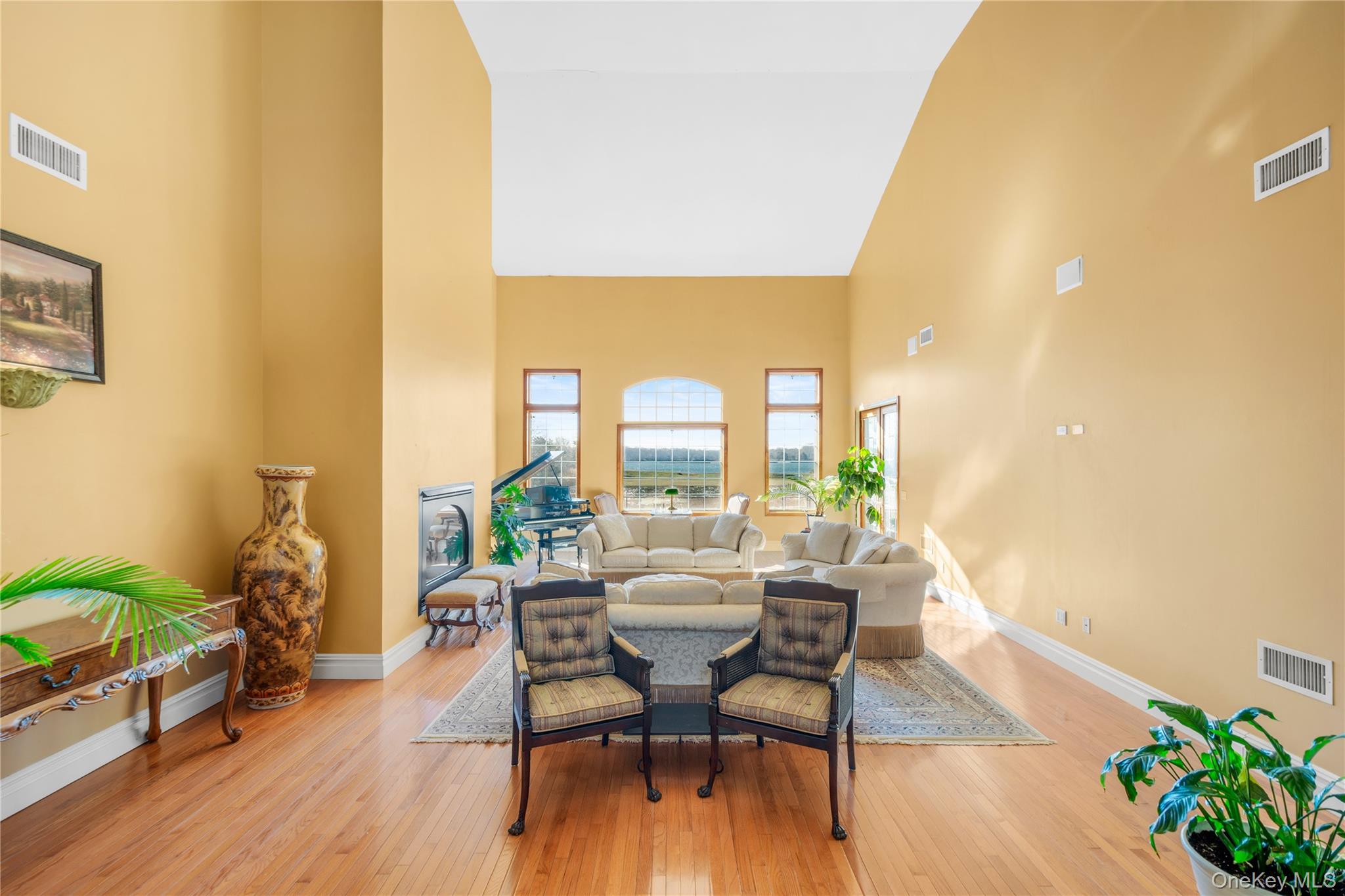 #6 photo, 28 Old Neck Road, سوفولك Center Moriches , NY 11934