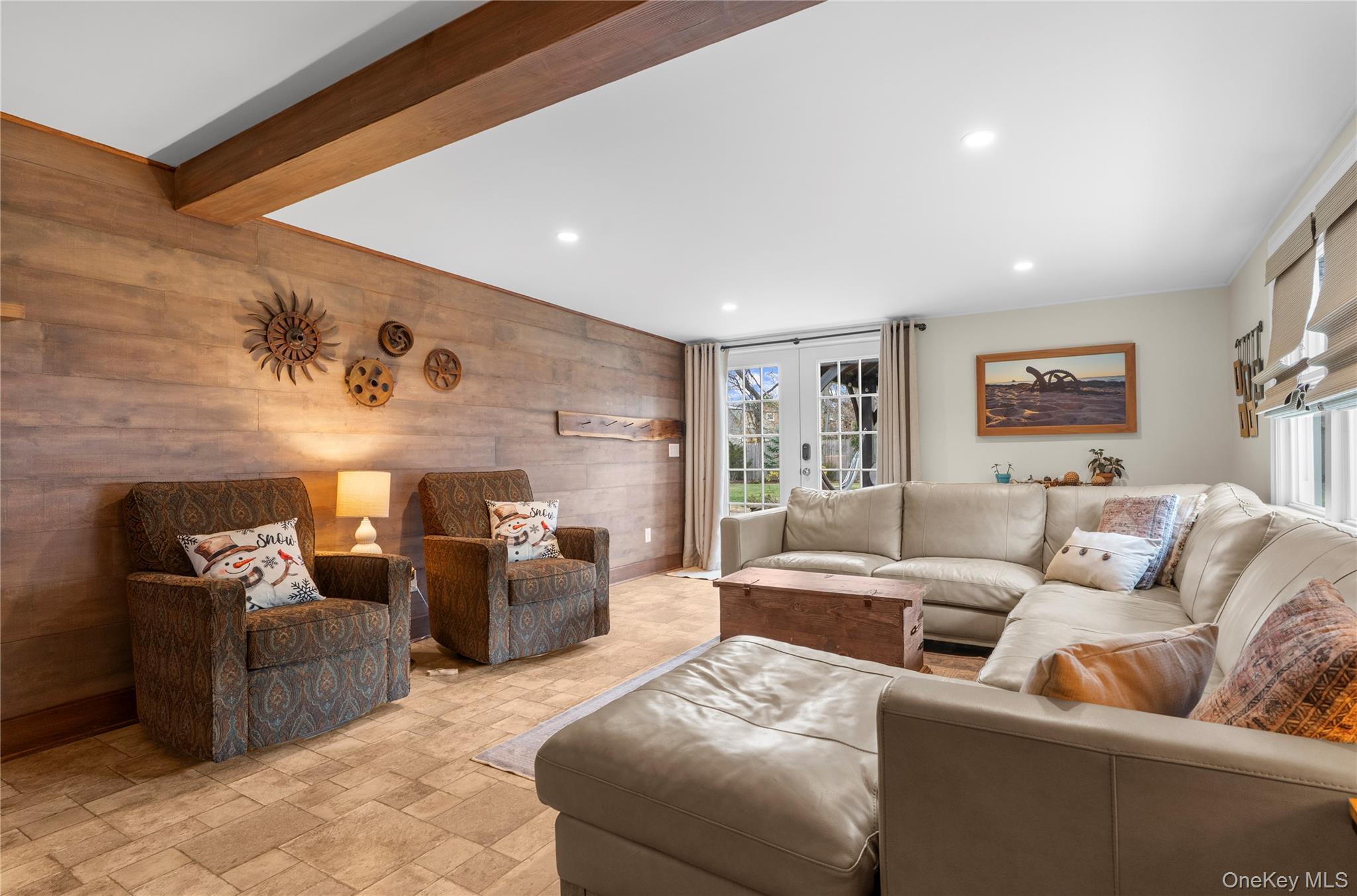 #13 photo, 117 Union Avenue, سوفولك Islip , NY 11751