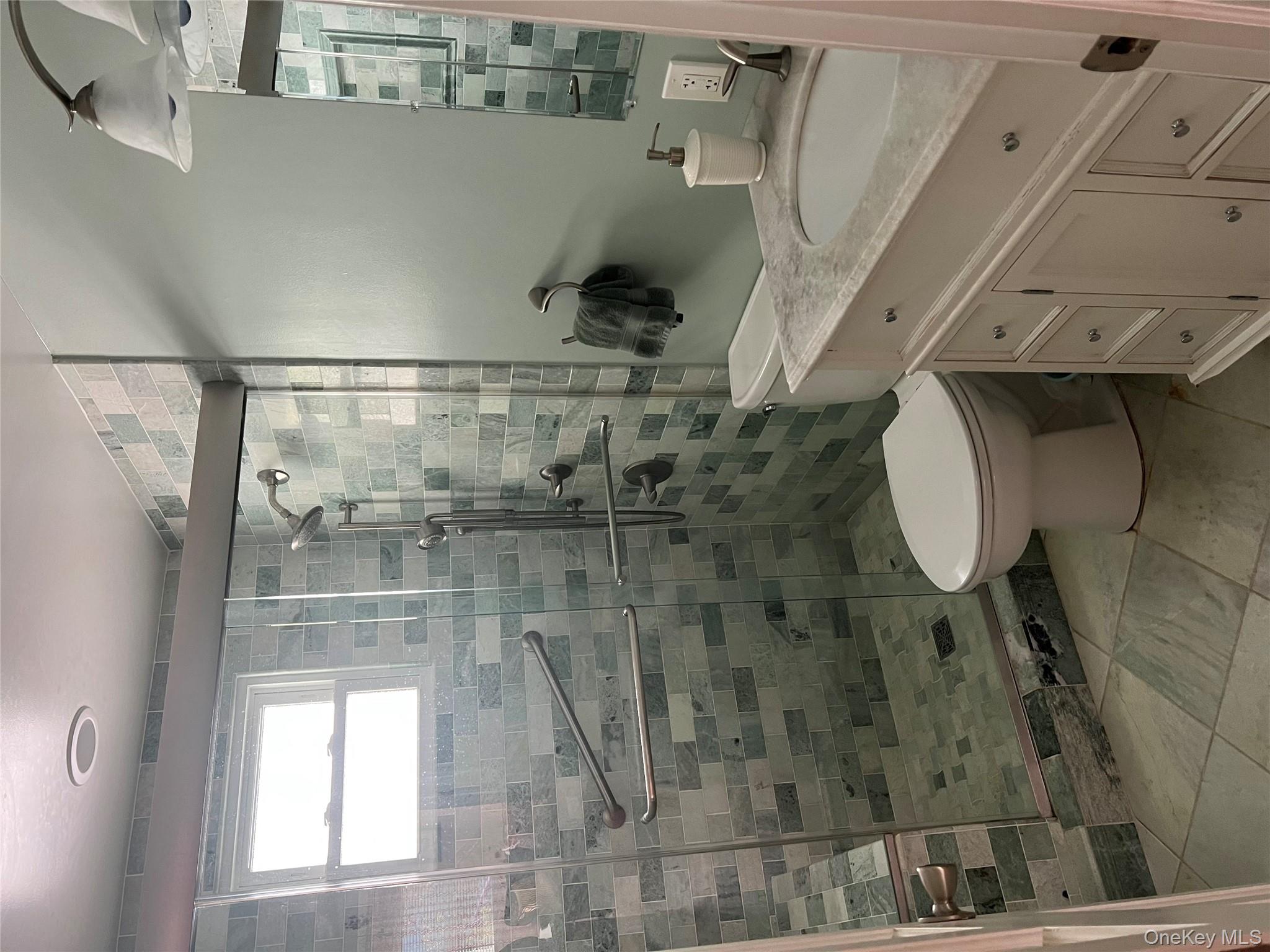 #2 photo, 615 W Walnut Street, ناسو Long Beach , NY 11561