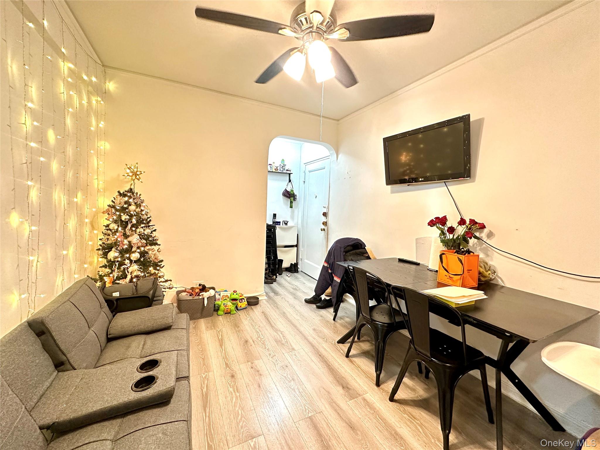 #6 photo, 40-05 Ithaca Street, एल्महर्स्ट Elmhurst , NY 11373