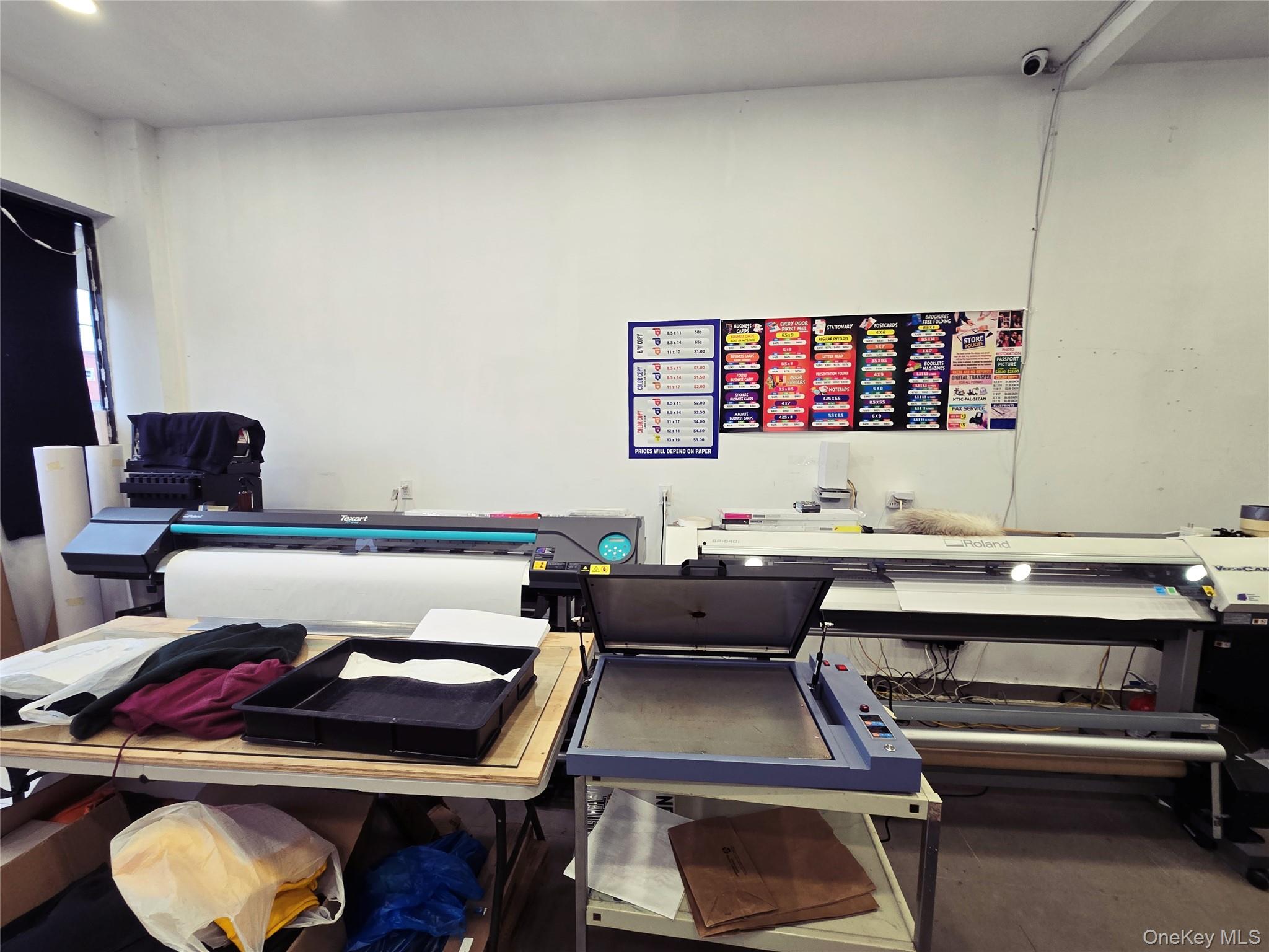 #12 photo, 777 W Merrick Road, ناسو Valley Stream , NY 11580