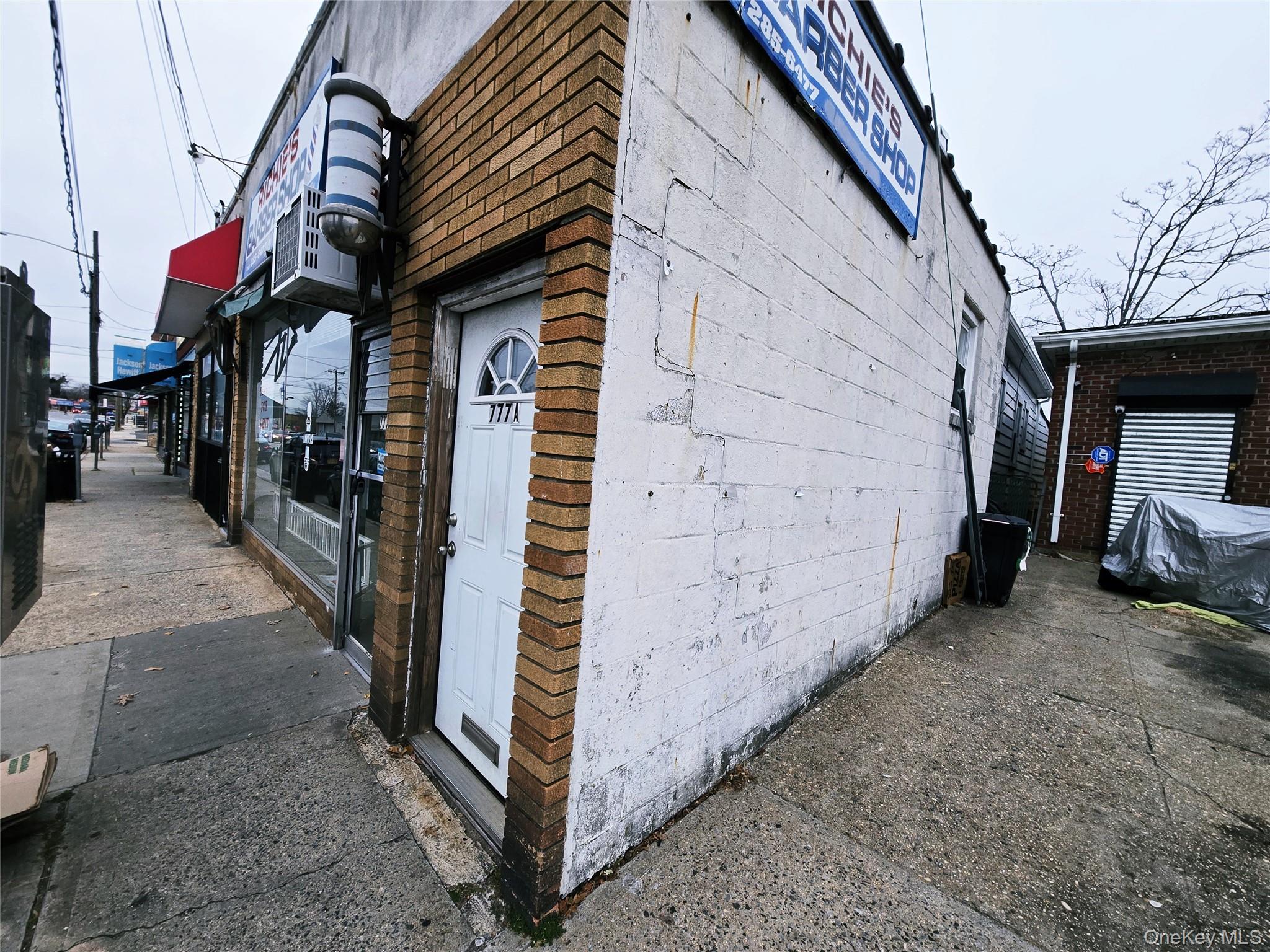 #3 photo, 777 W Merrick Road, ناسو Valley Stream , NY 11580