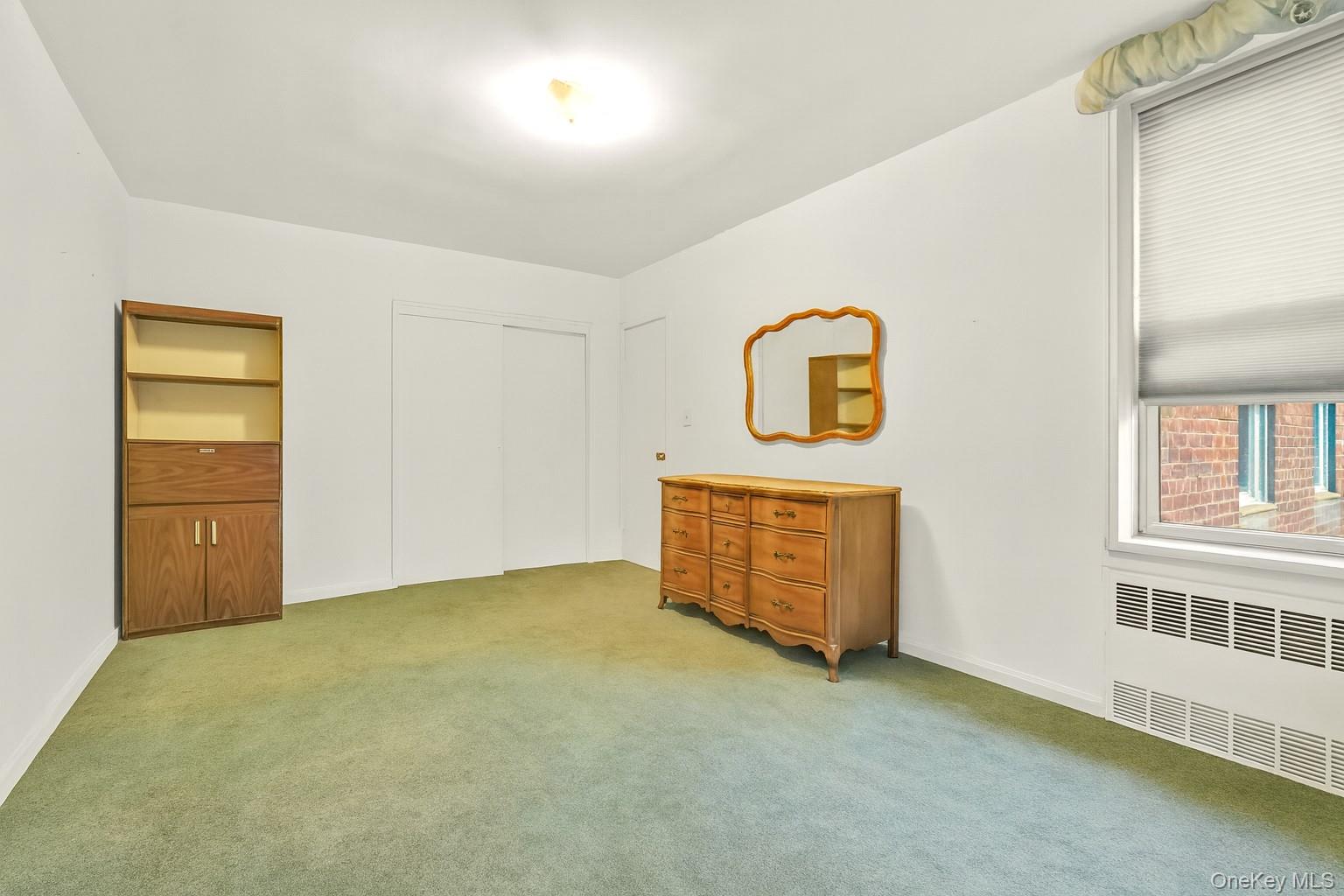 #13 photo, 33-45 92 Street, كوينز Jackson Heights , NY 11372