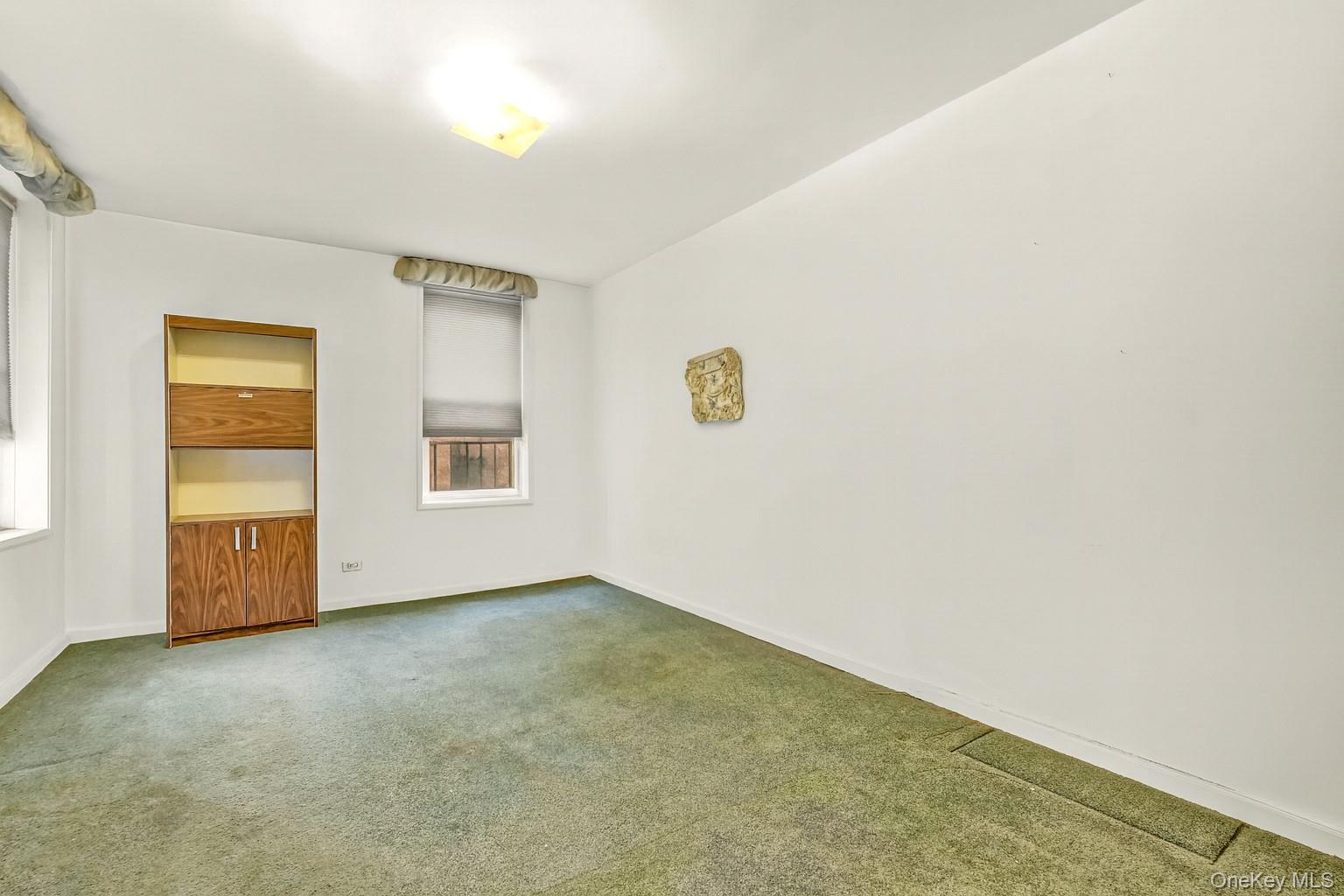 #14 photo, 33-45 92 Street, كوينز Jackson Heights , NY 11372