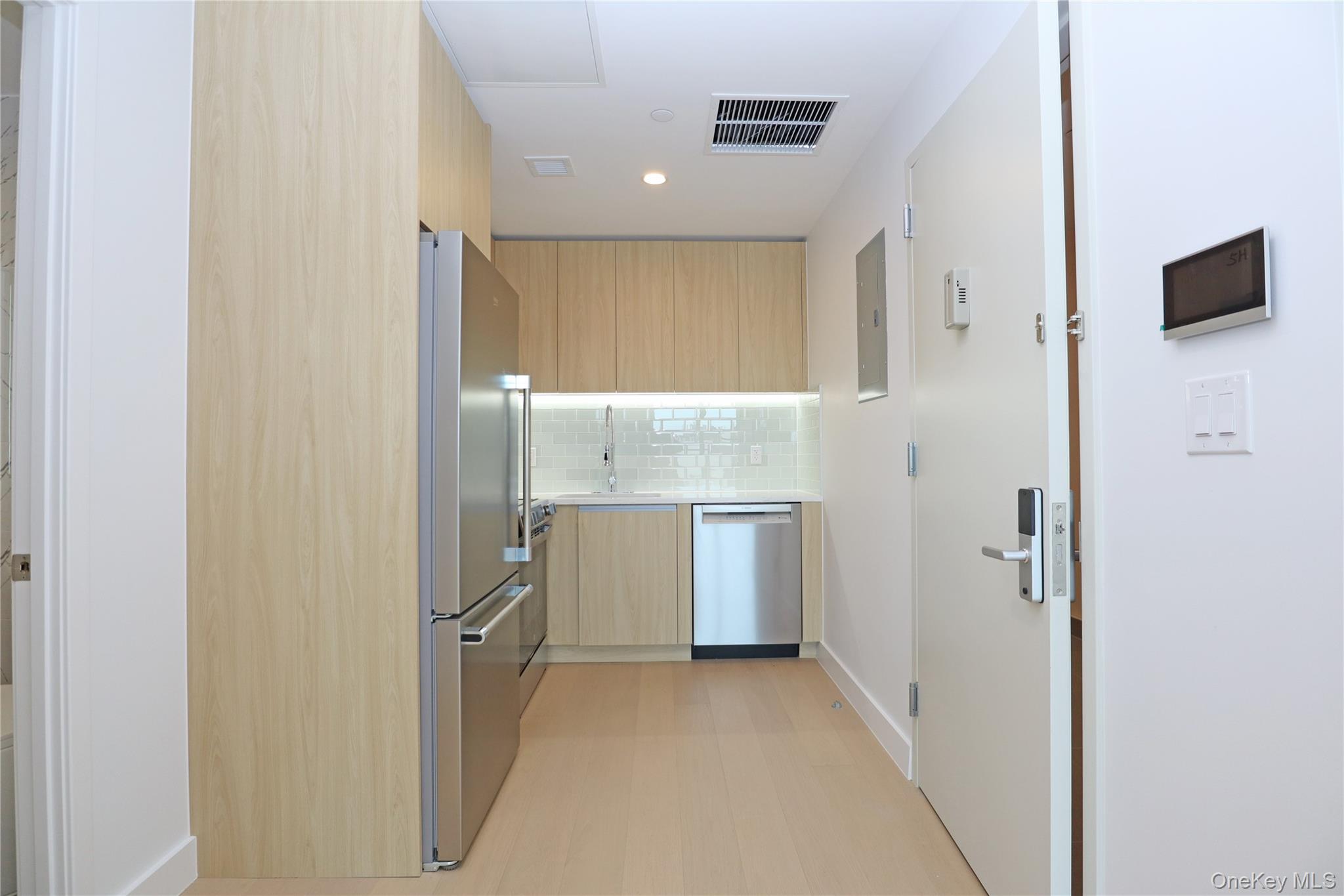 #10 photo, 15002 Northern Boulevard, Flushing , NY 11354