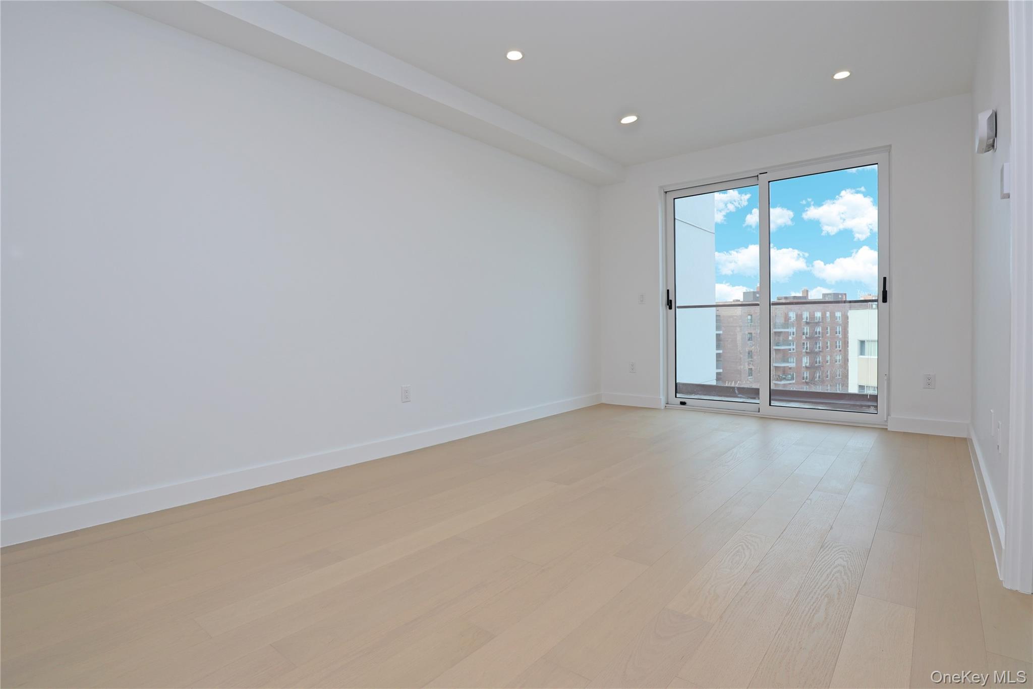 #11 photo, 15002 Northern Boulevard, Flushing , NY 11354