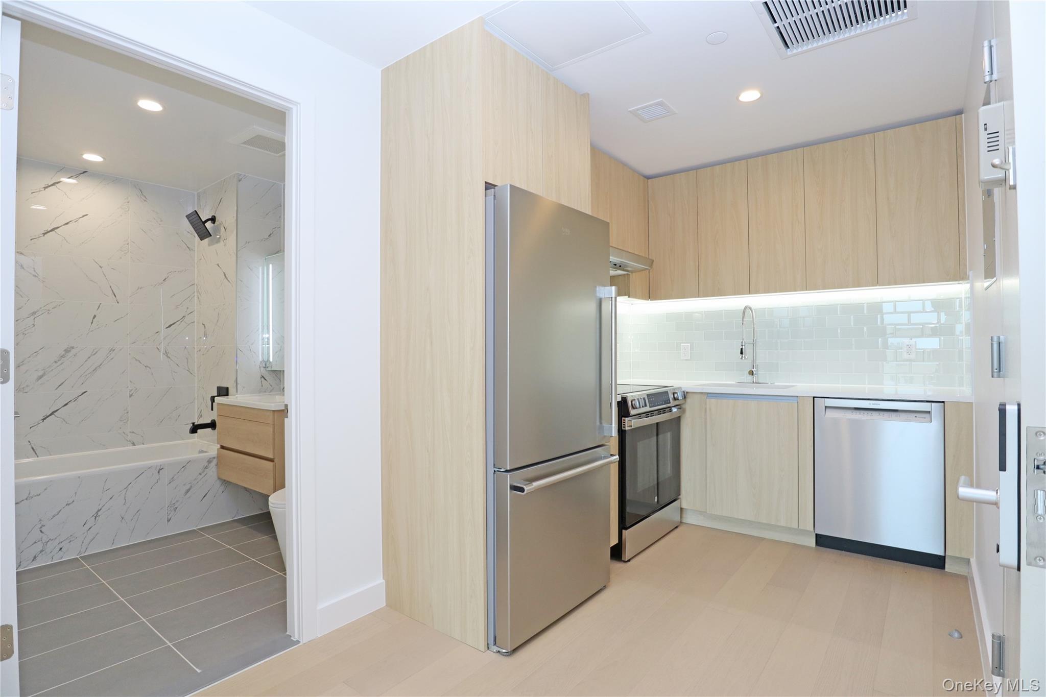 #9 photo, 15002 Northern Boulevard, Flushing , NY 11354