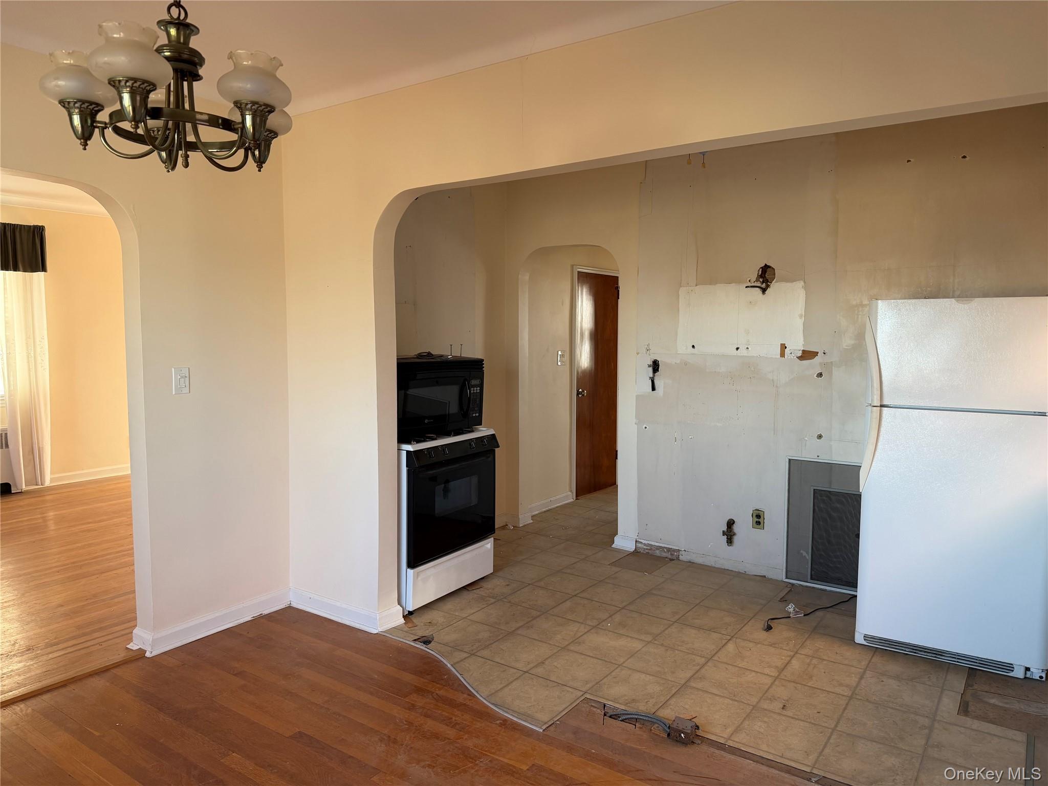 #11 photo, 512 Minnieford Avenue, 브롱크스 Bronx , NY 10464