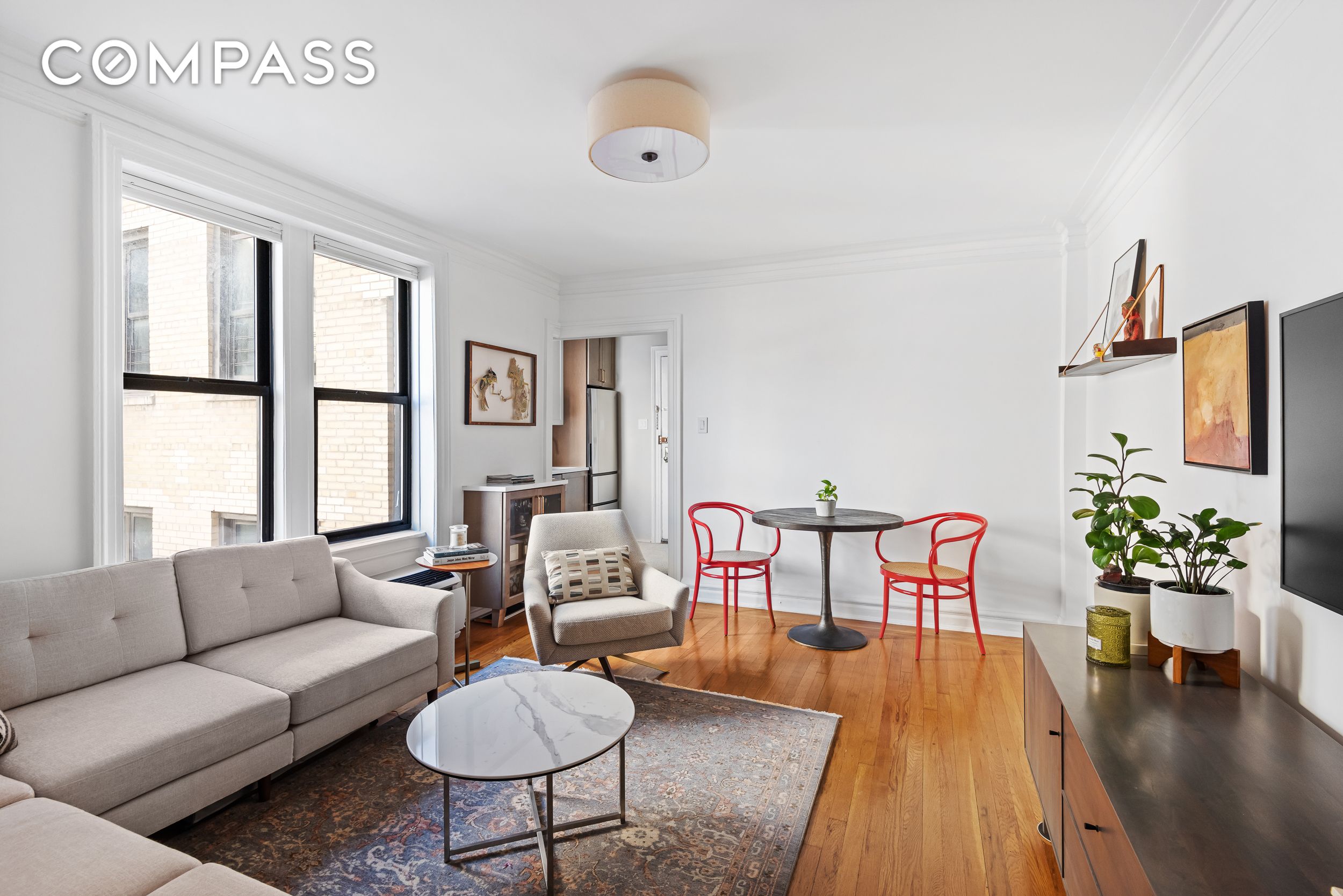 #4 photo, 319 W 18th Street, Манхэттен ‖ Chelsea , NY 10011