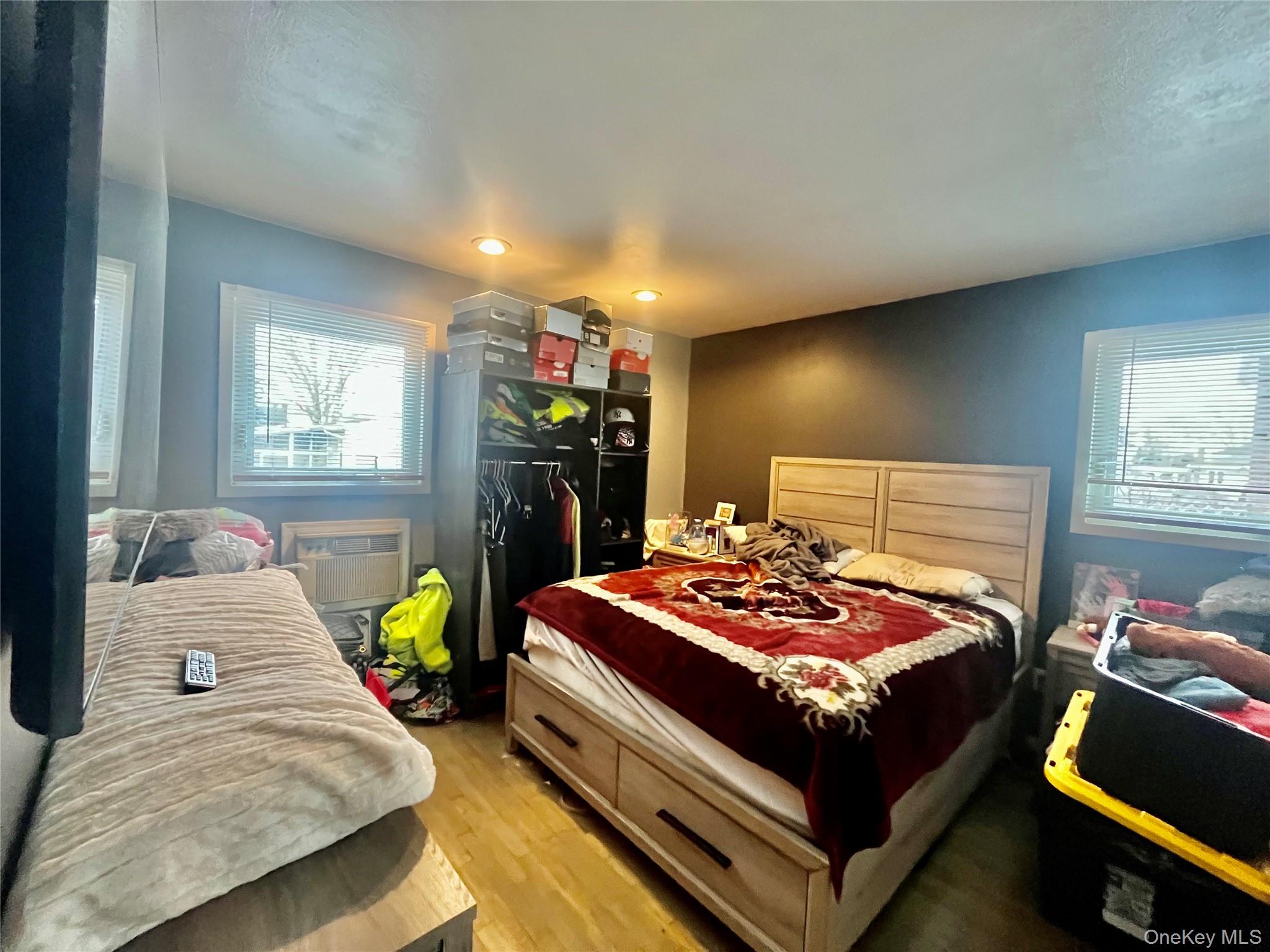 #8 photo, 45 Amsterdam Avenue, West Babylon , NY 11704