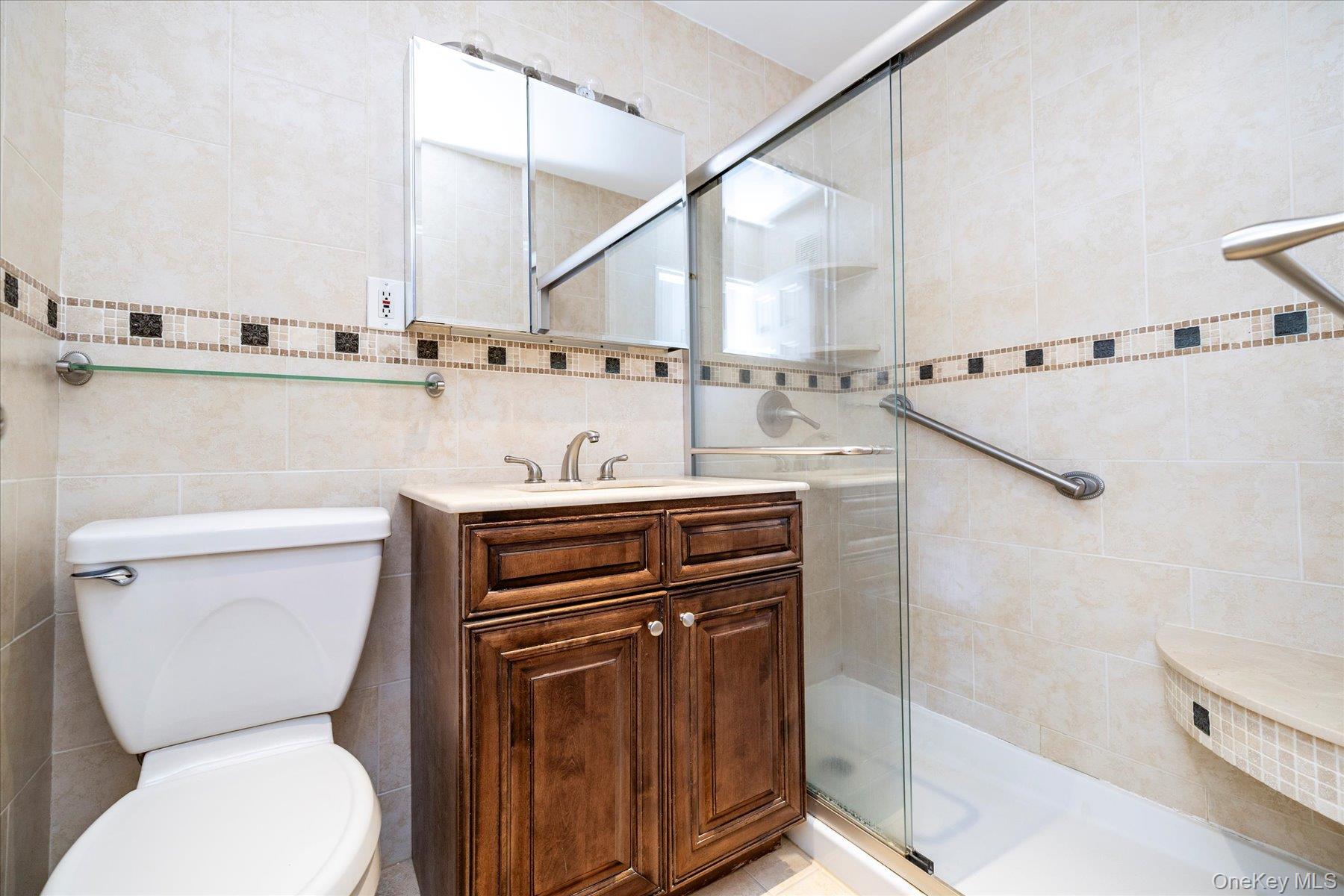 #10 photo, 22 North Forest Avenue, ناسو Rockville Centre , NY 11570