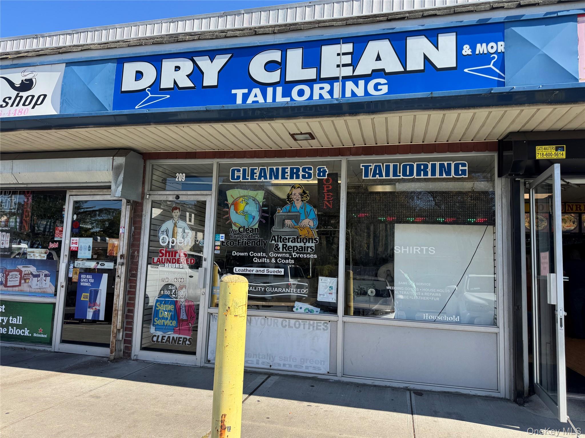 #1 photo, 209 Carleton Avenue, 東長島 东艾斯利普 East Islip , NY 11730