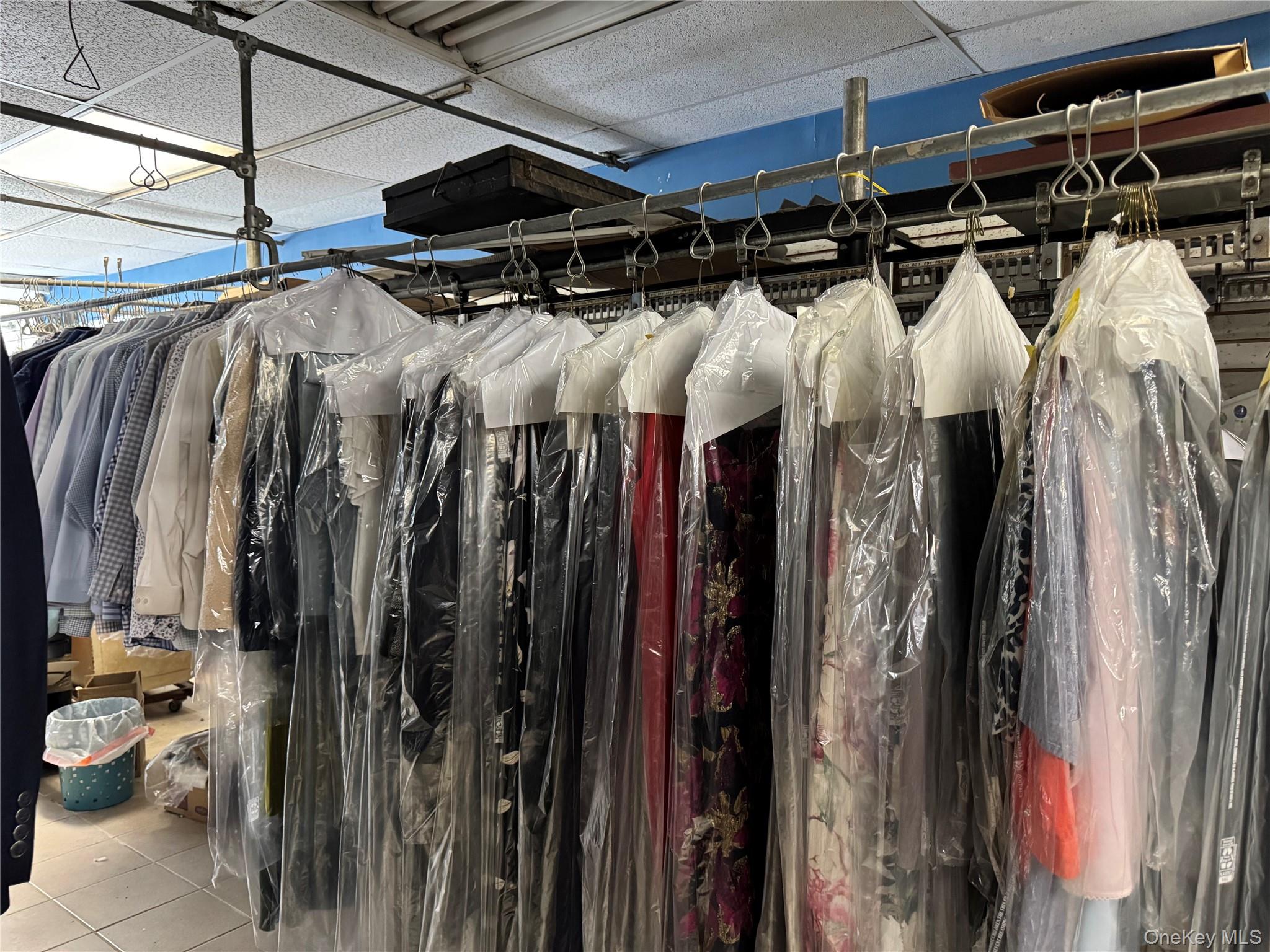 #5 photo, 209 Carleton Avenue, 東長島 东艾斯利普 East Islip , NY 11730