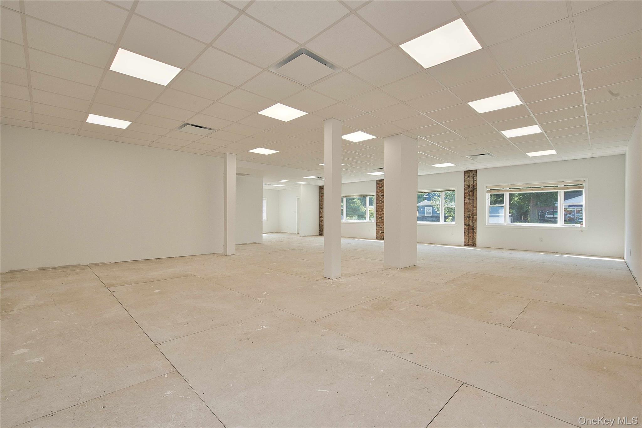 #10 photo, 121 Pulaski Road, 롱 아일랜드 Kings Park , NY 11754