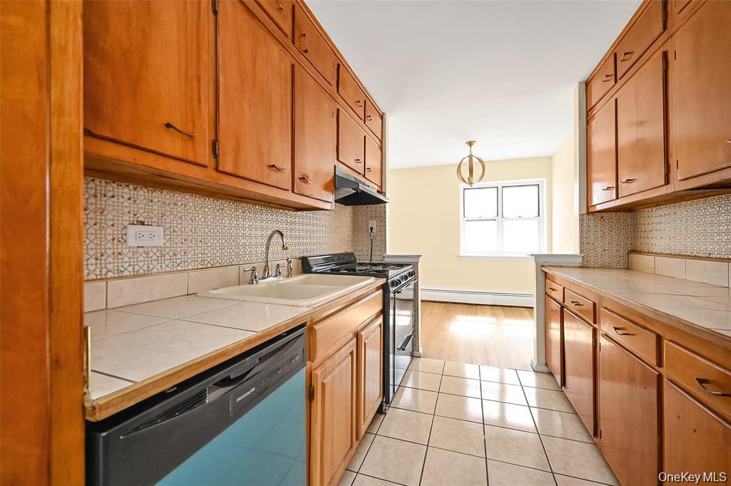 #7 photo, 99-10 60th Avenue, Corona , NY 11368