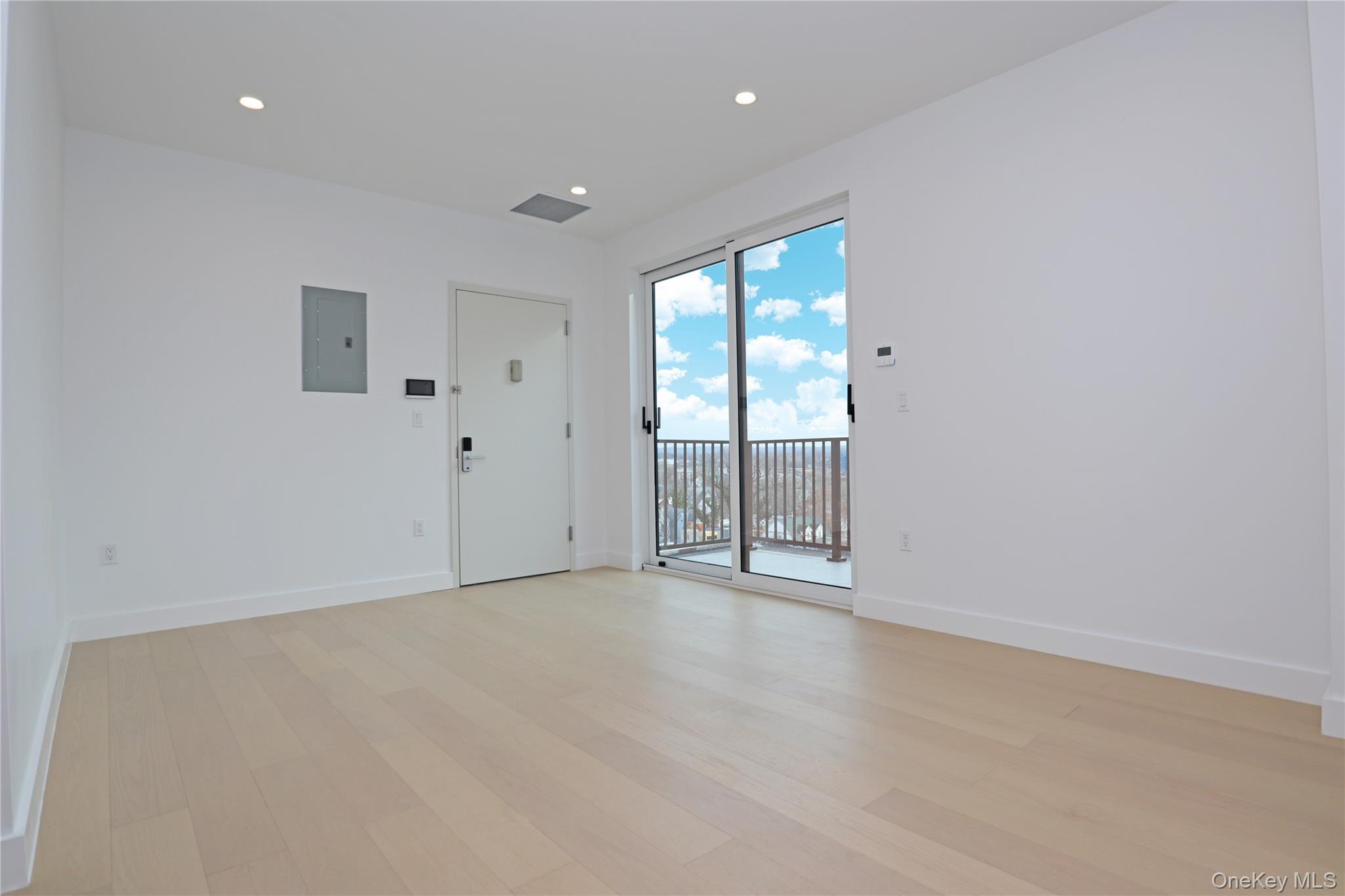 #10 photo, 15002 Northern Boulevard, Flushing , NY 11354